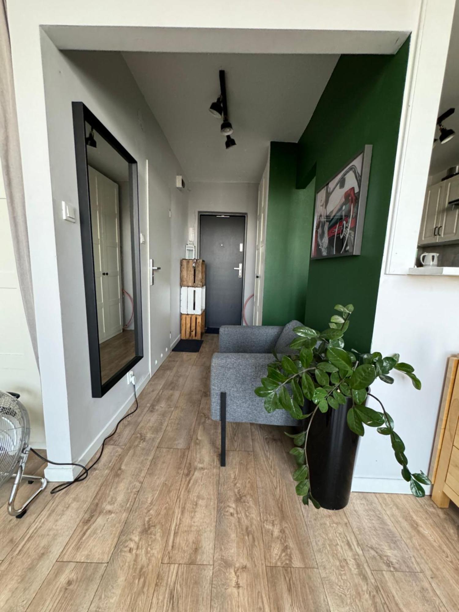 Studio Apartment