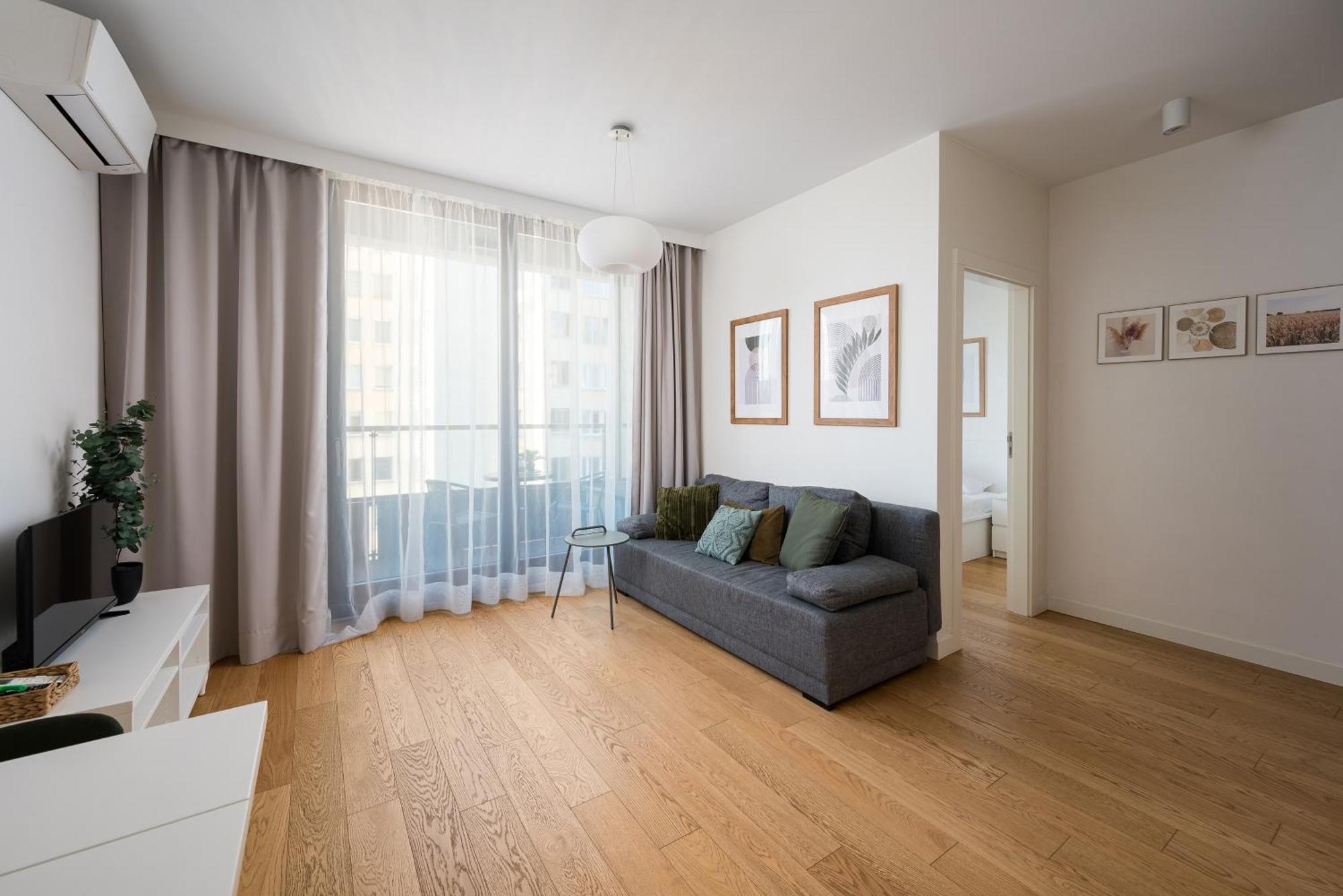 One-Bedroom Apartment