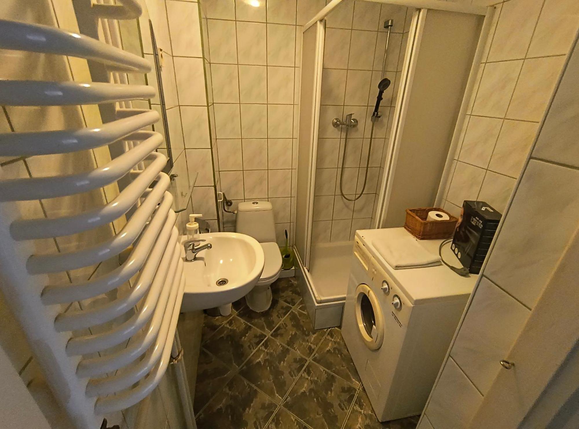 Studio Apartment