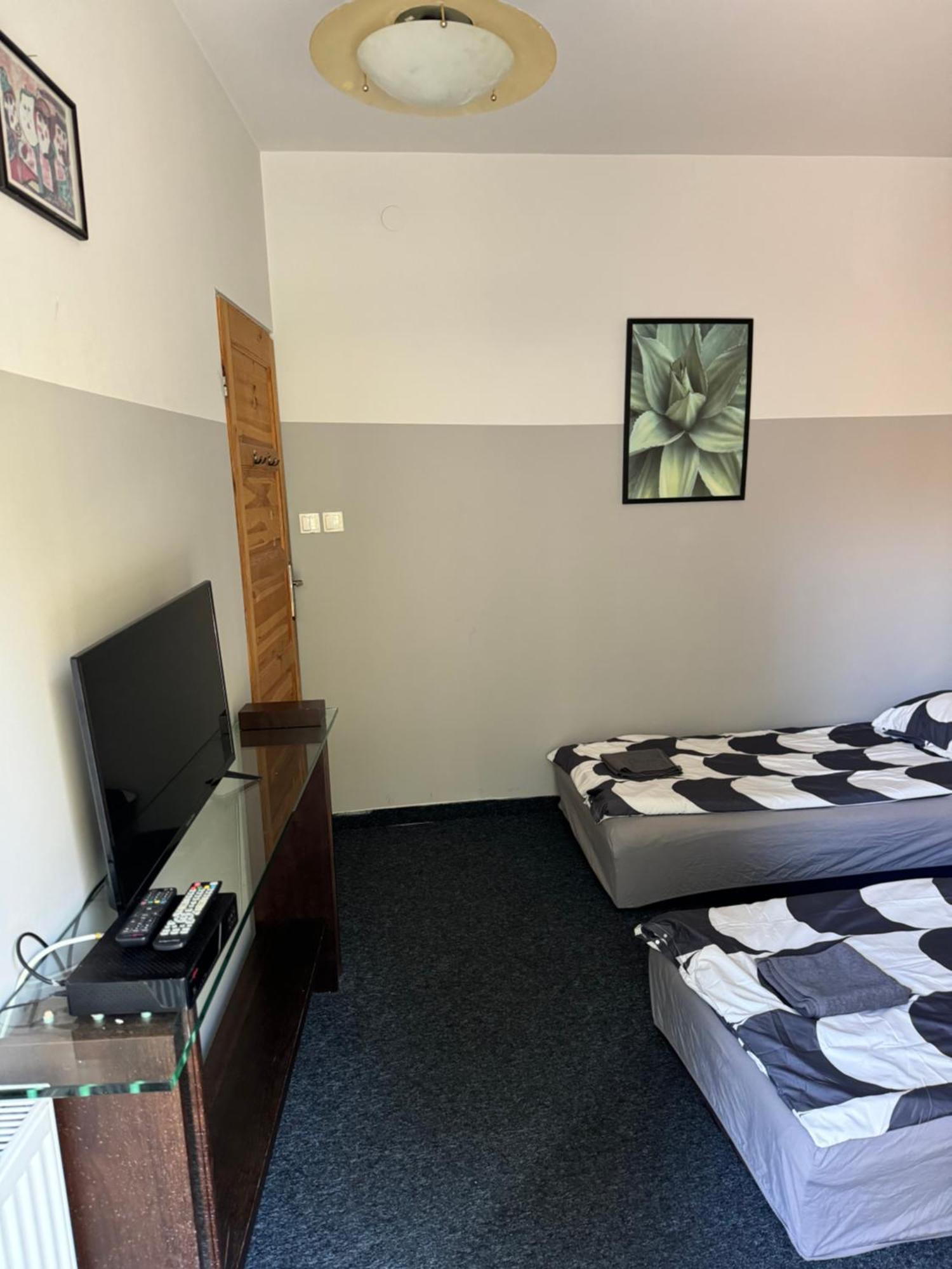Basic Triple Room