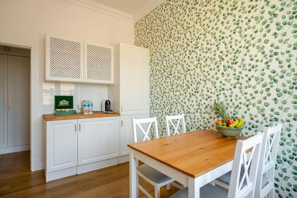 Two-Bedroom Deluxe Apartment