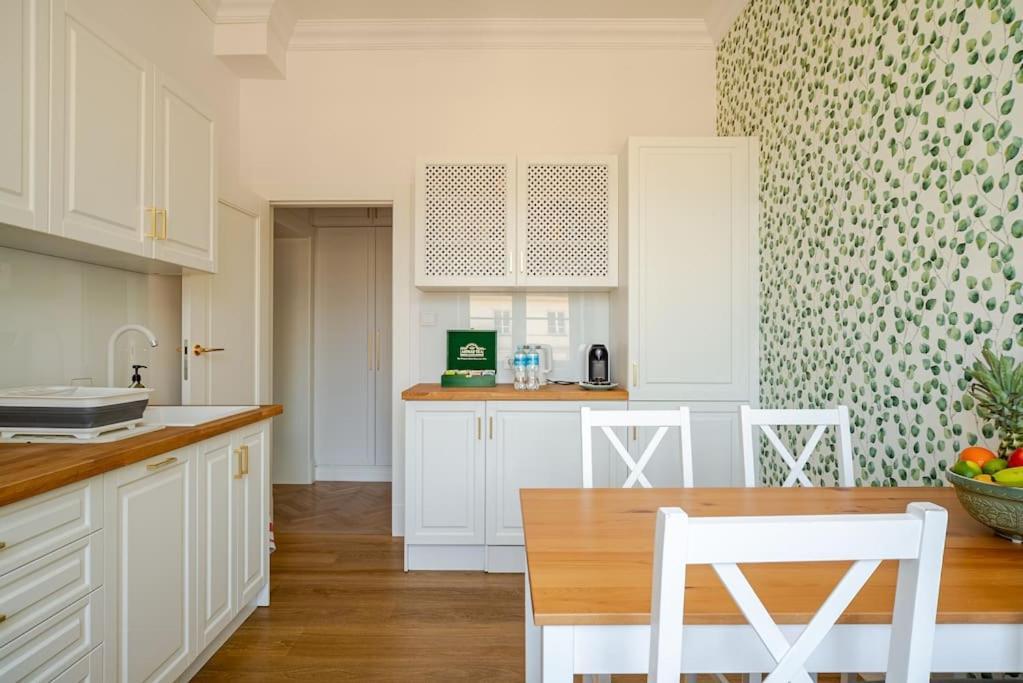 Two-Bedroom Deluxe Apartment