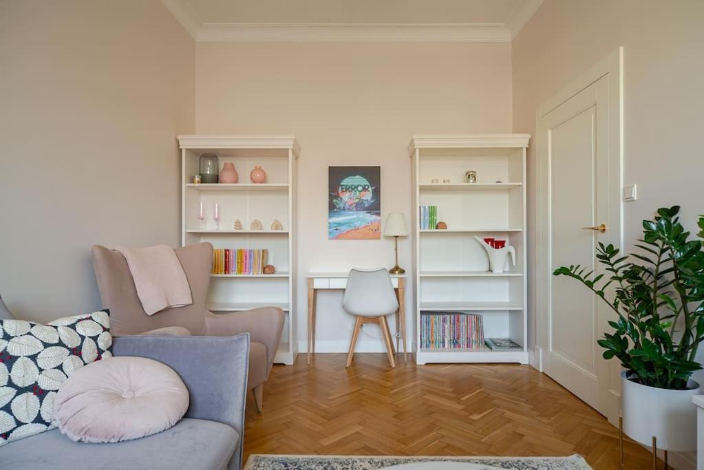 Two-Bedroom Deluxe Apartment