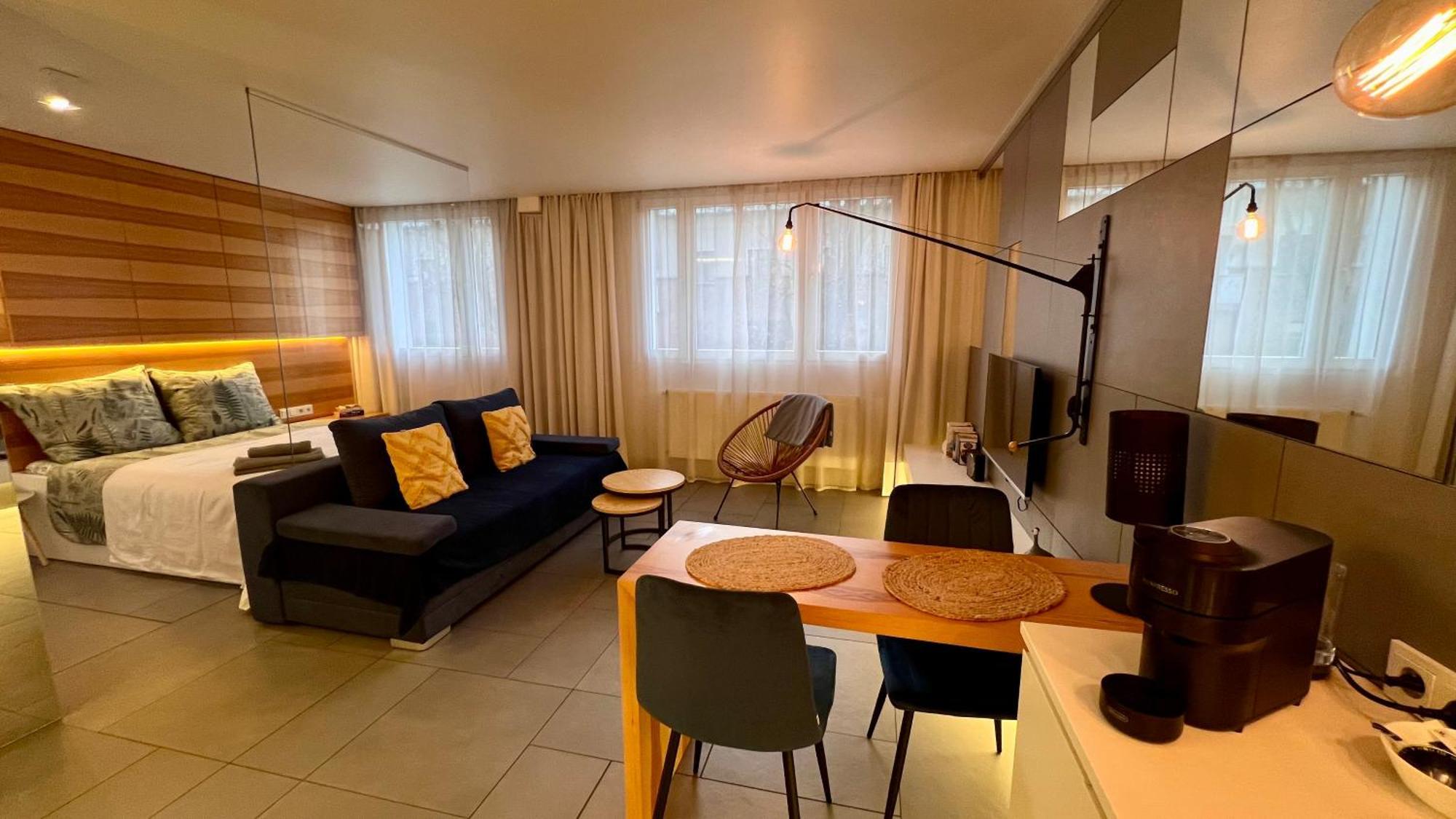 Deluxe Double Studio