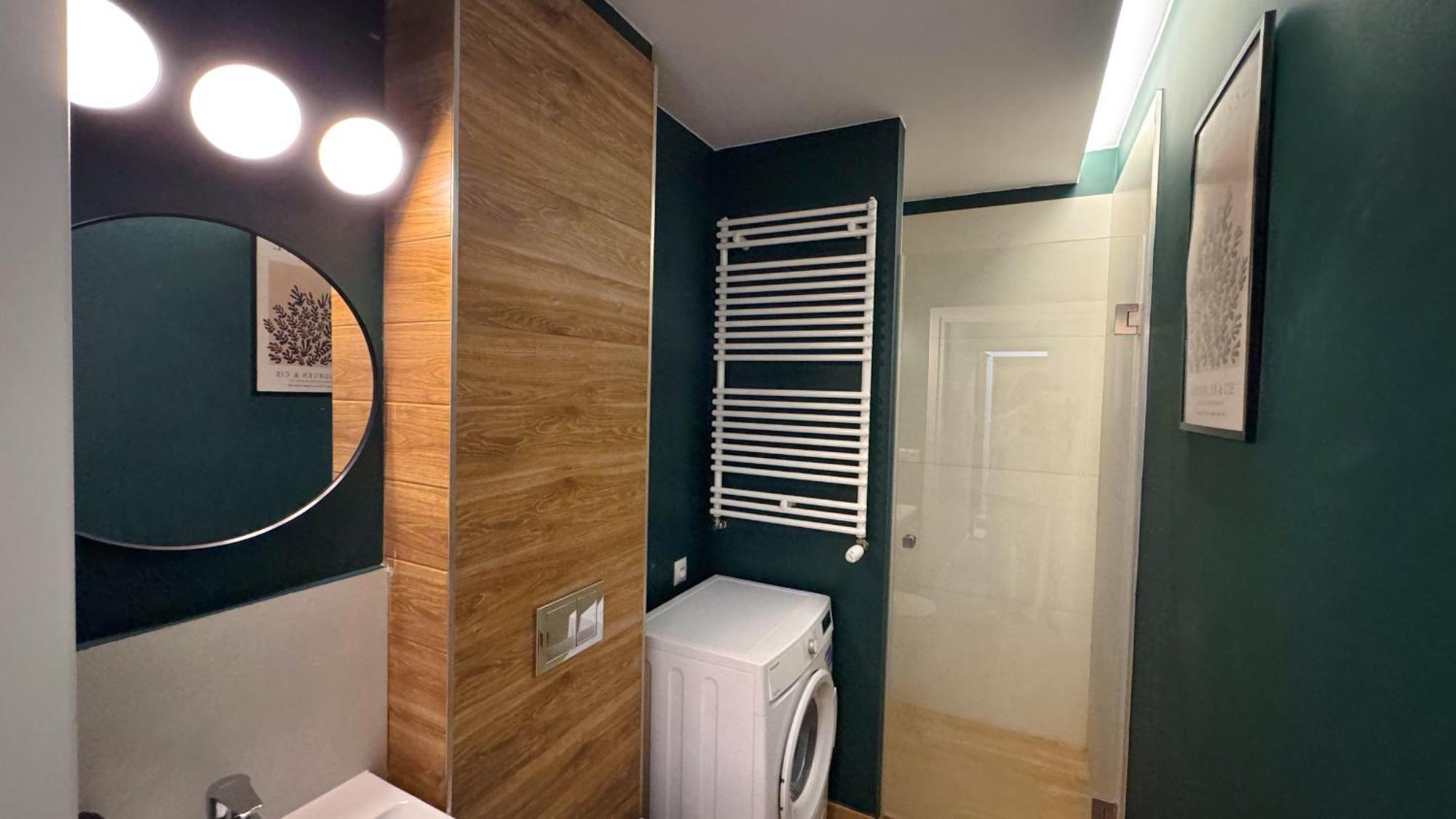 Studio Apartment King Bed