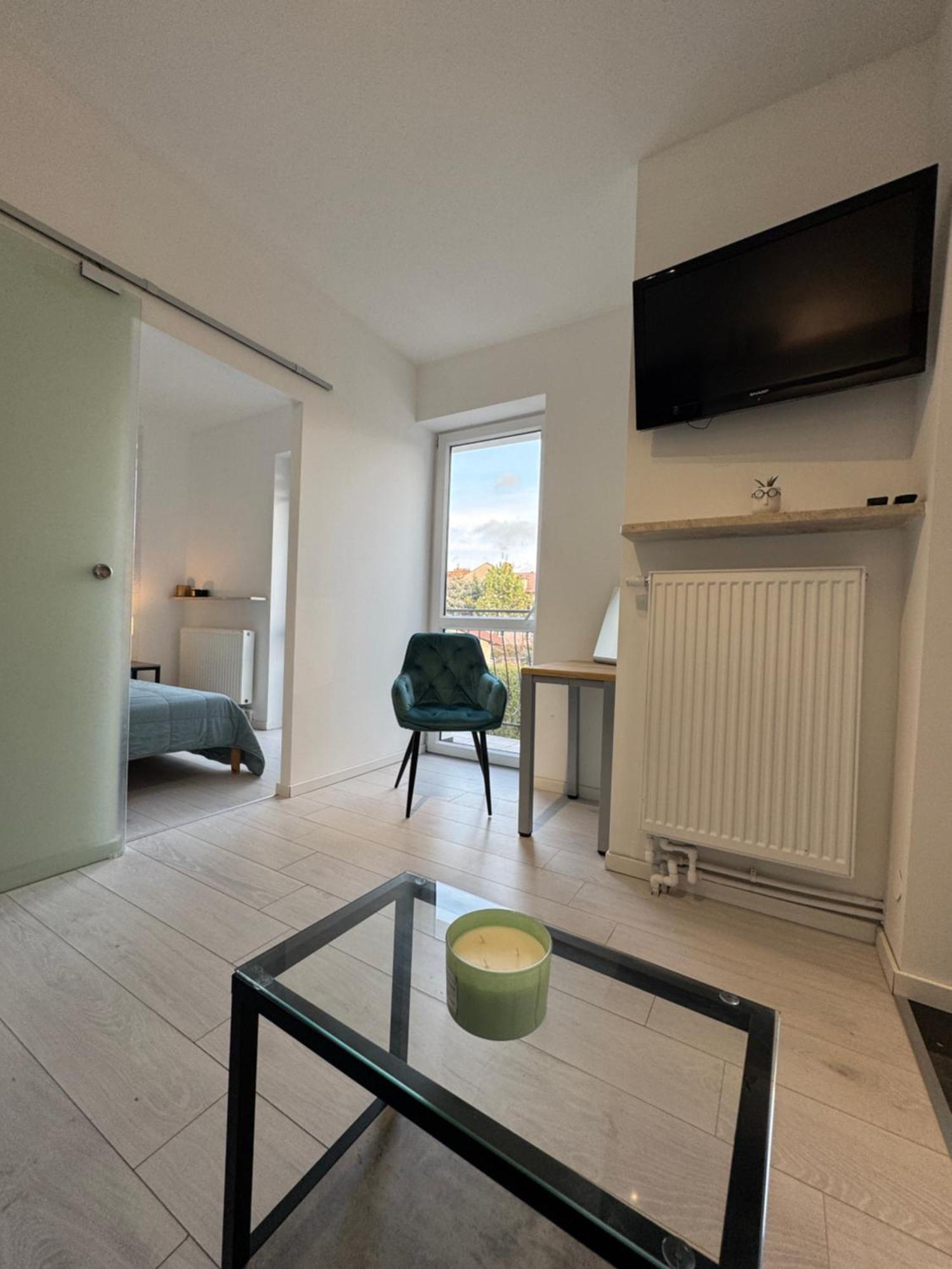 One-Bedroom Standard Apartment