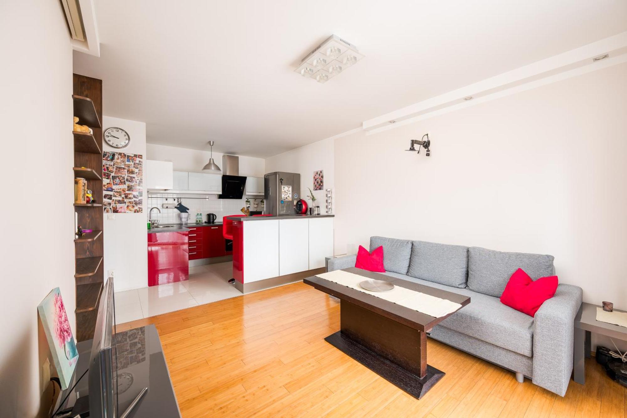 One-Bedroom Apartment