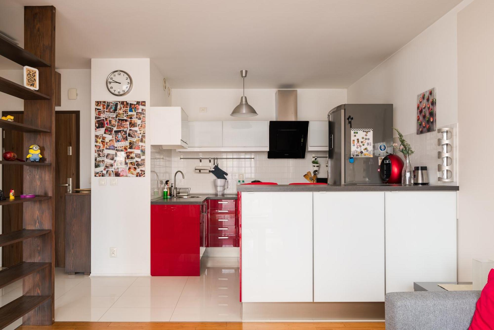 One-Bedroom Apartment
