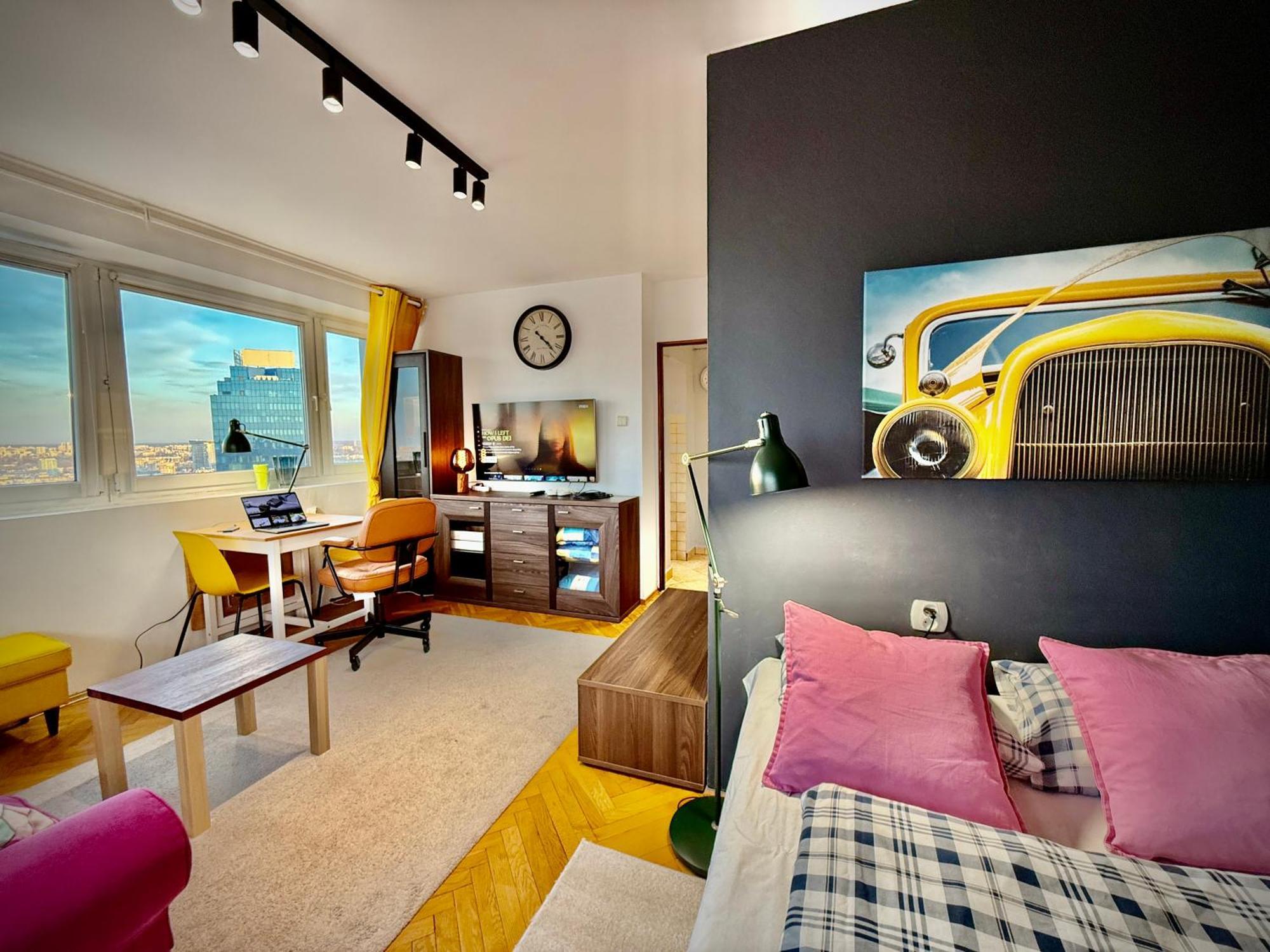 One-Bedroom Apartment