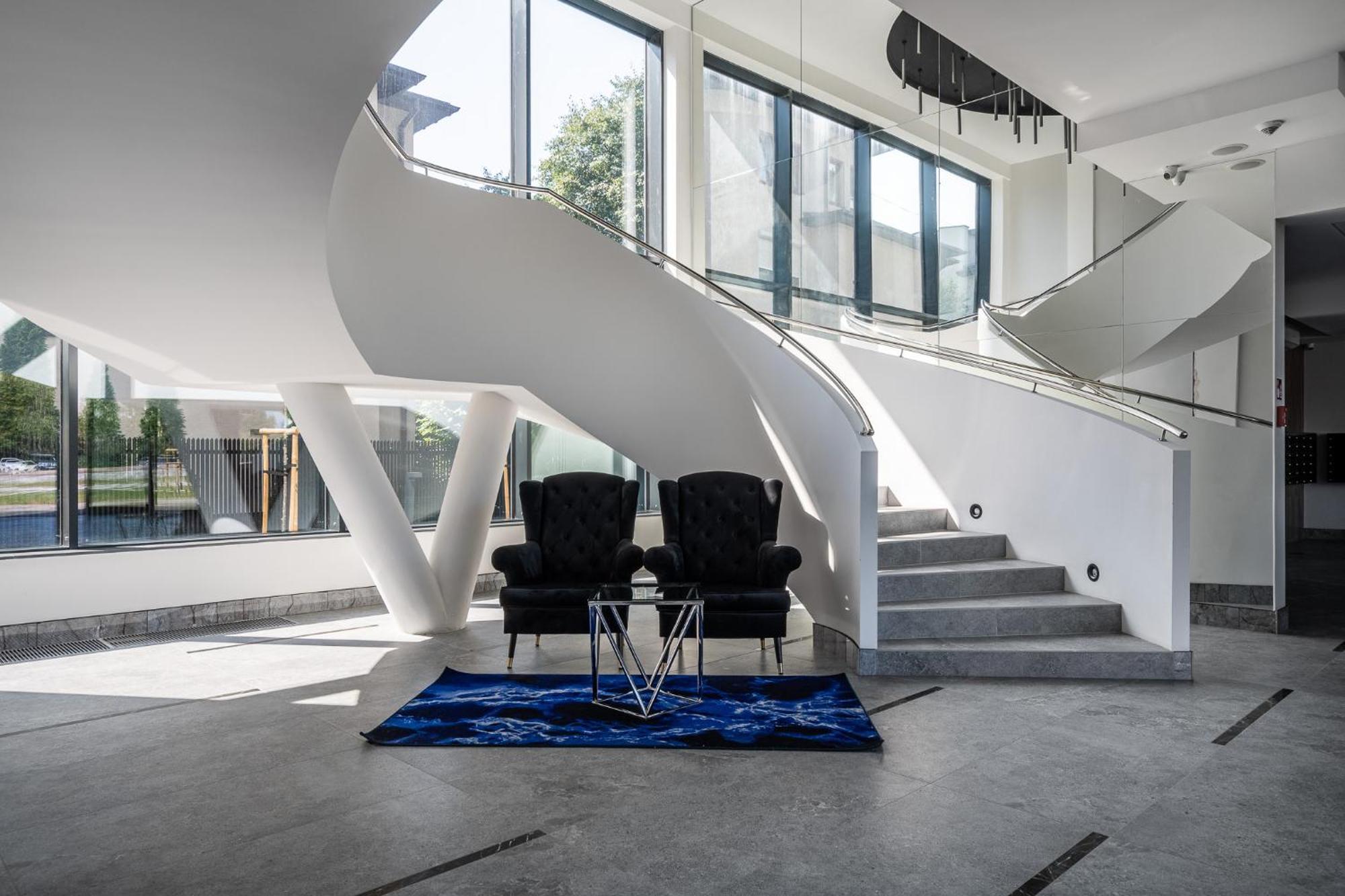 Studio Balcony