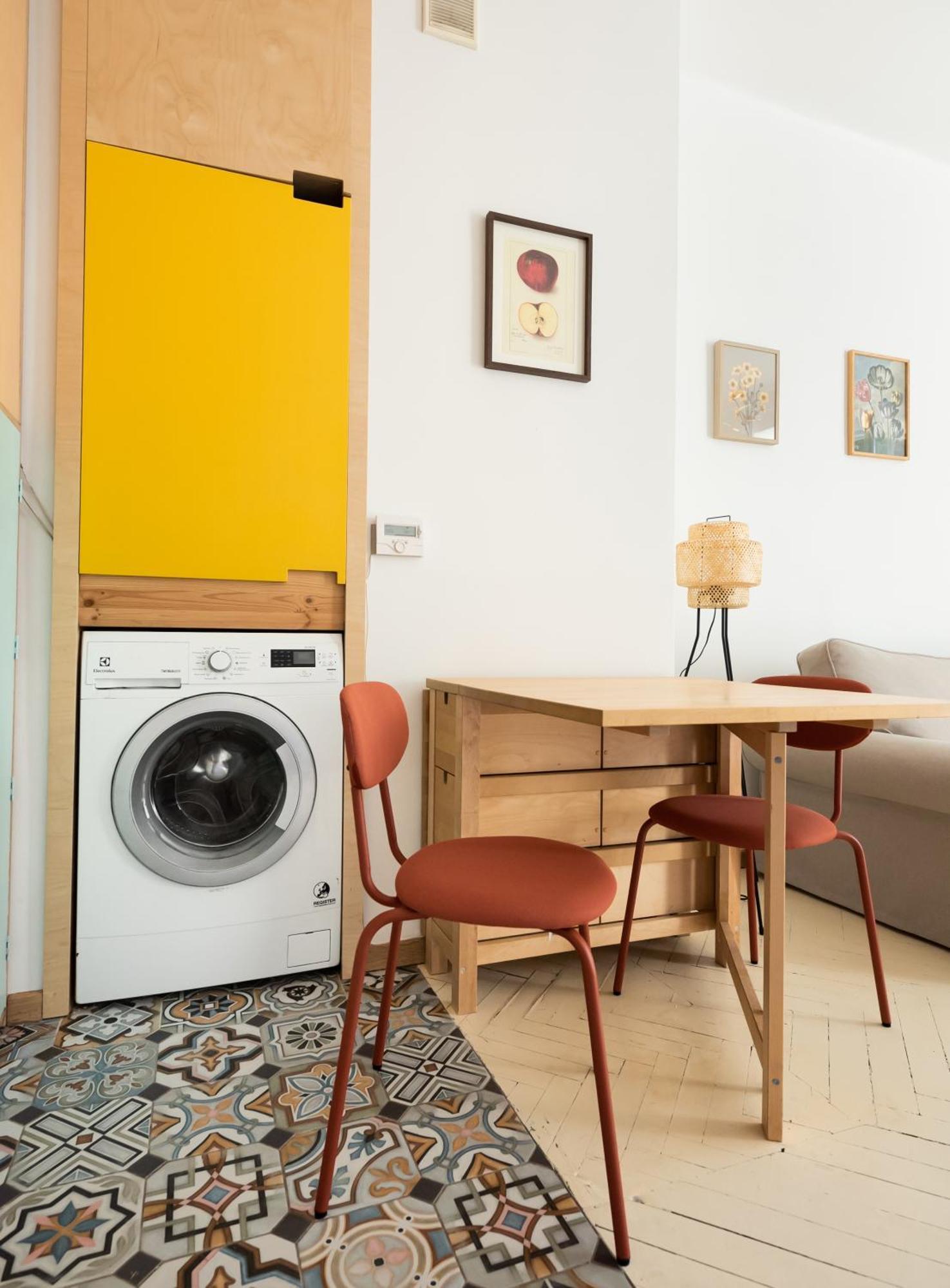 One-Bedroom Apartment