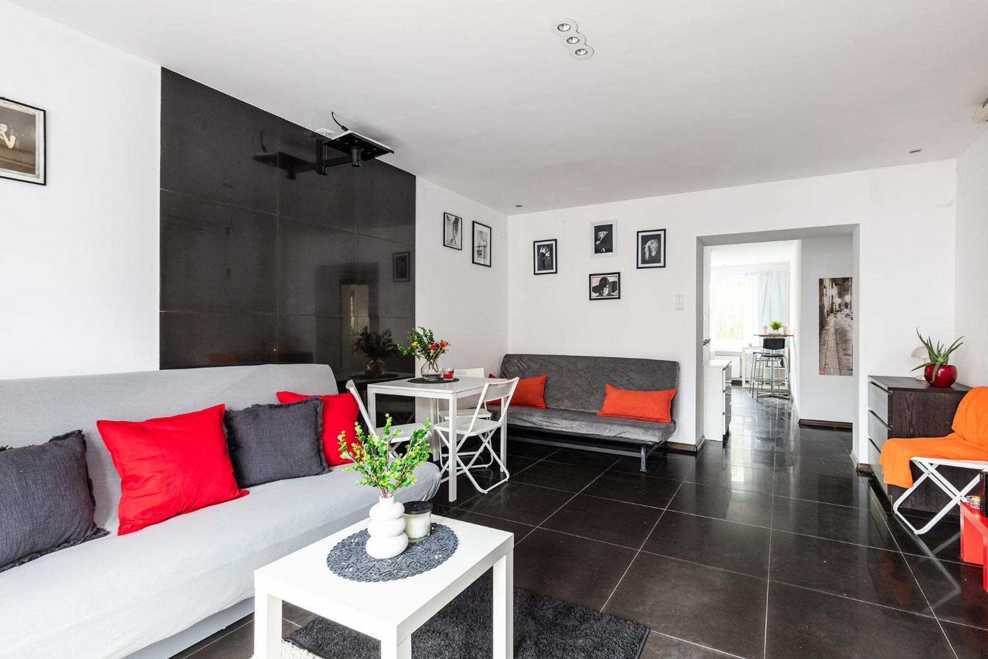 One-Bedroom Apartment