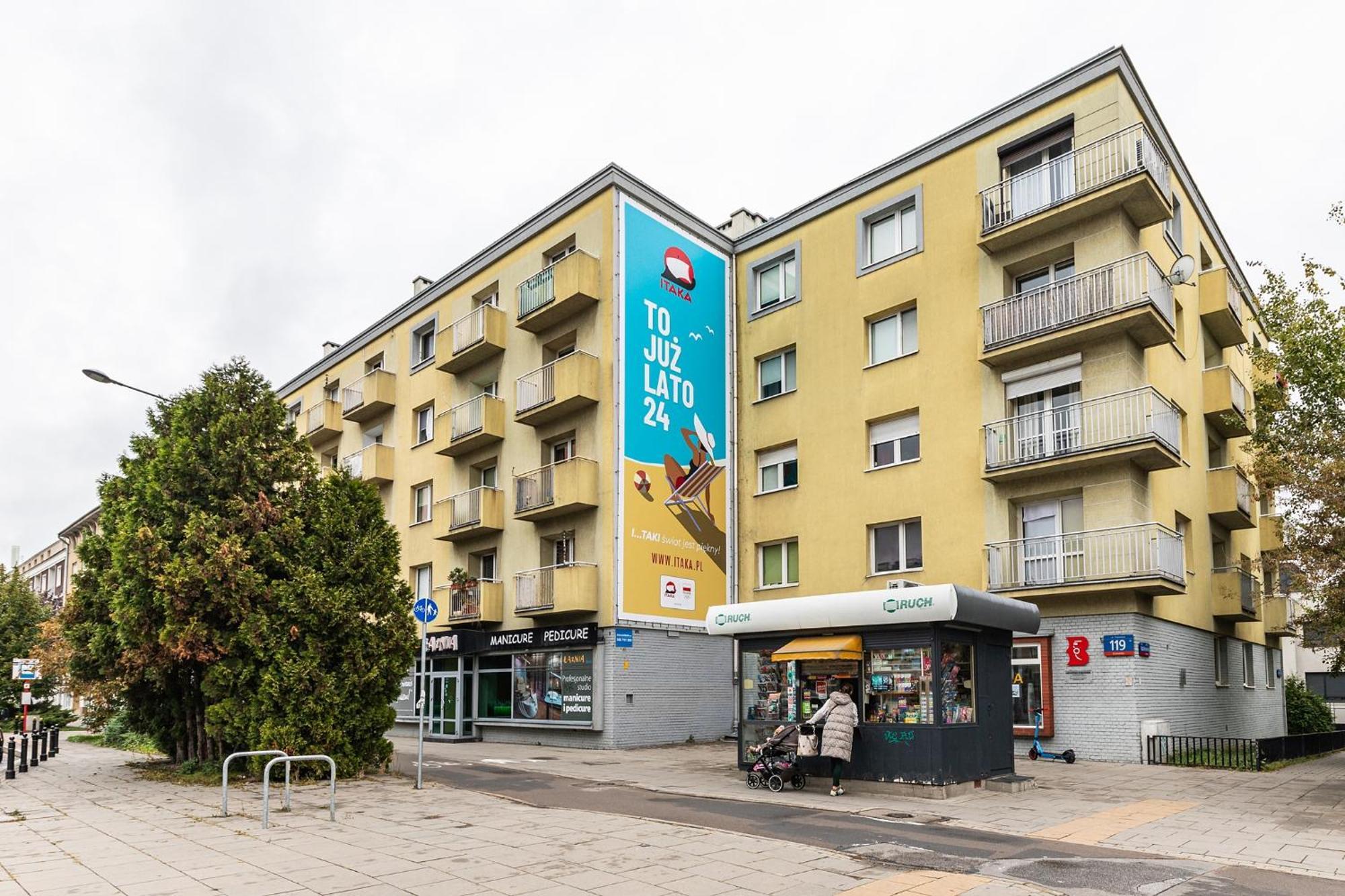 One-Bedroom Apartment