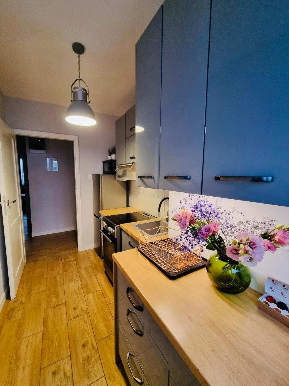 Two-Bedroom Suite Żurawia 20 Street