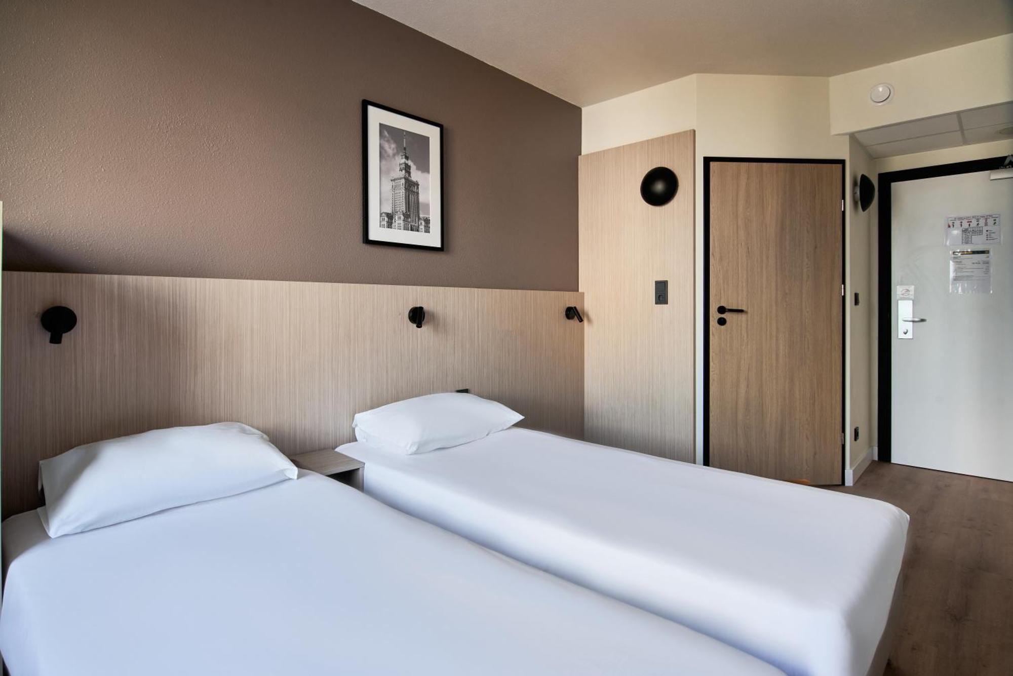 Standard Room 2 Single Beds