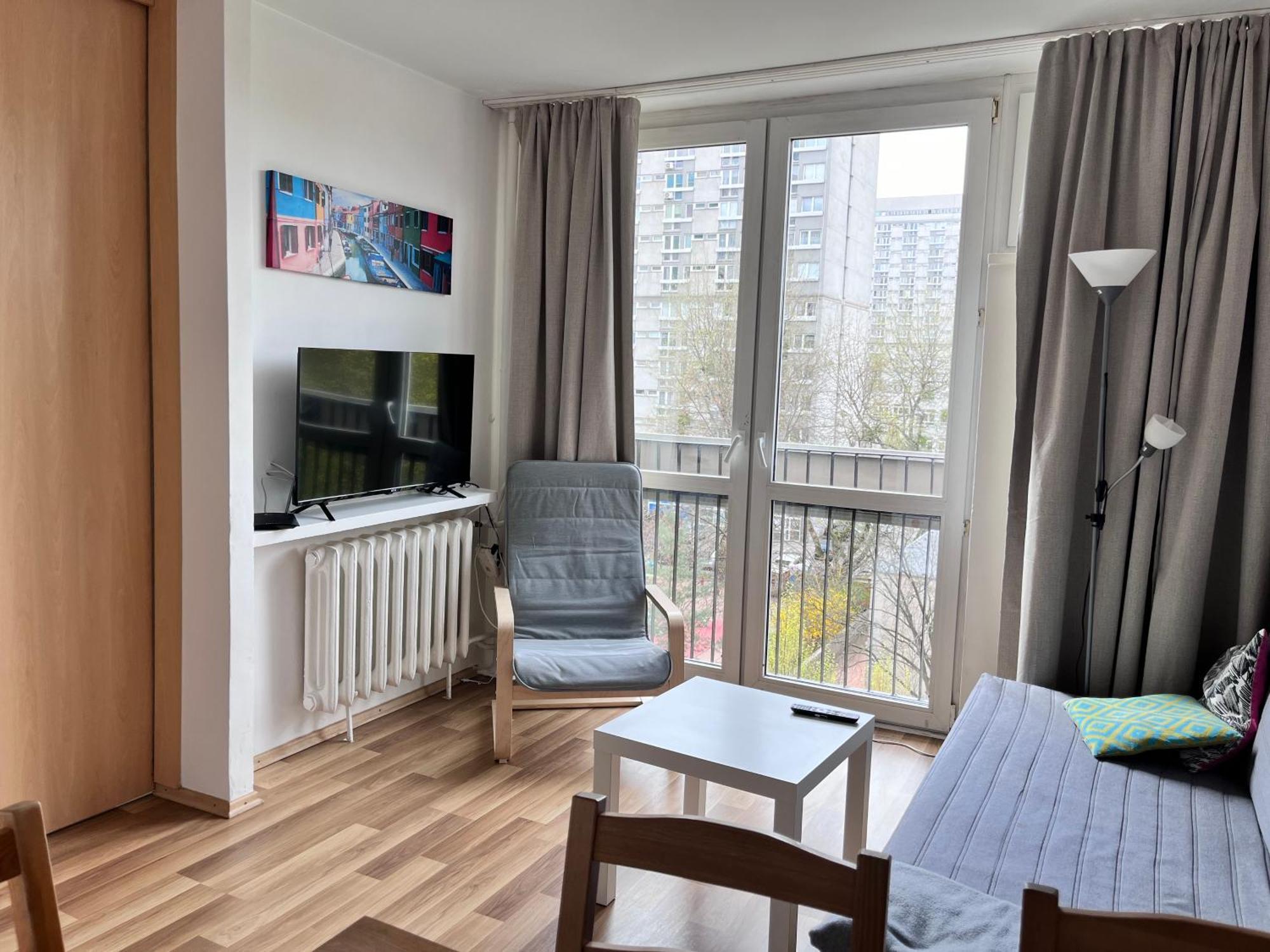 One-Bedroom Apartment