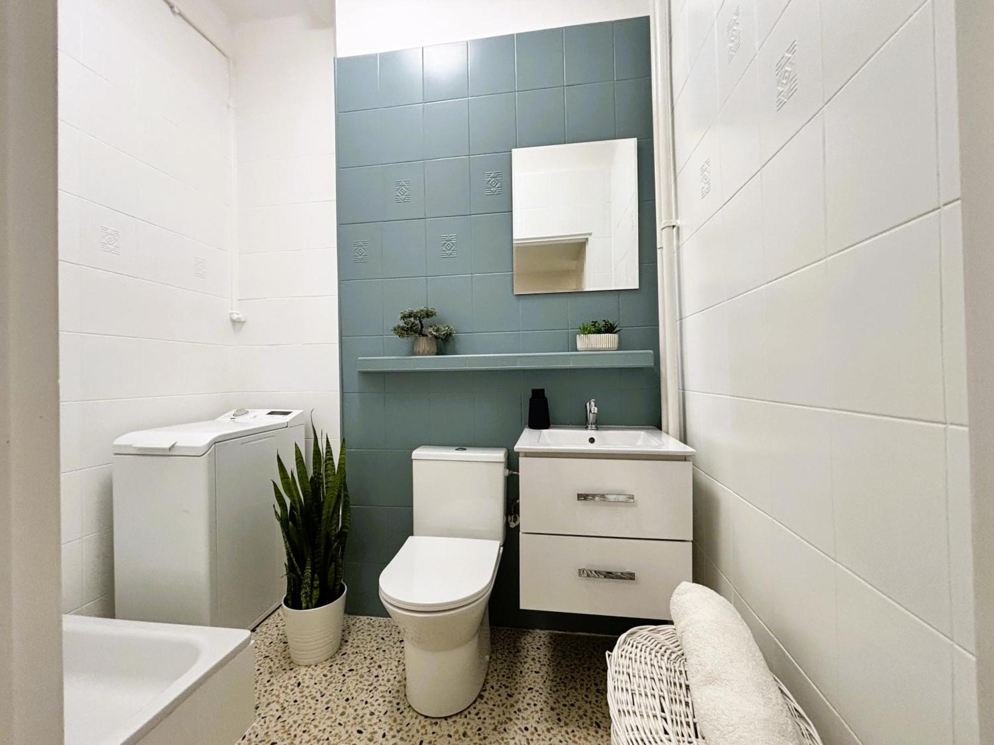 One-Bedroom Apartment