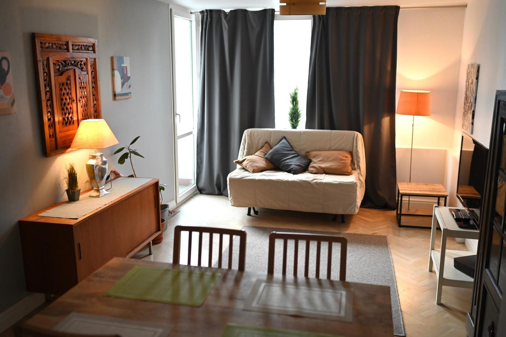 One-Bedroom Apartment