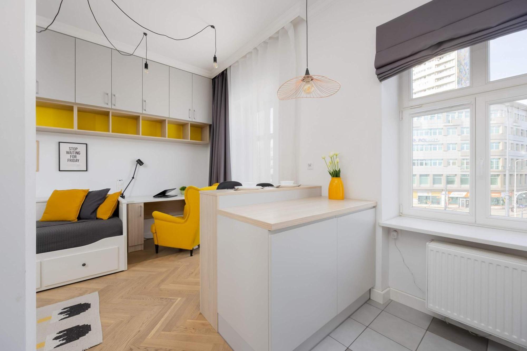 Deluxe Studio