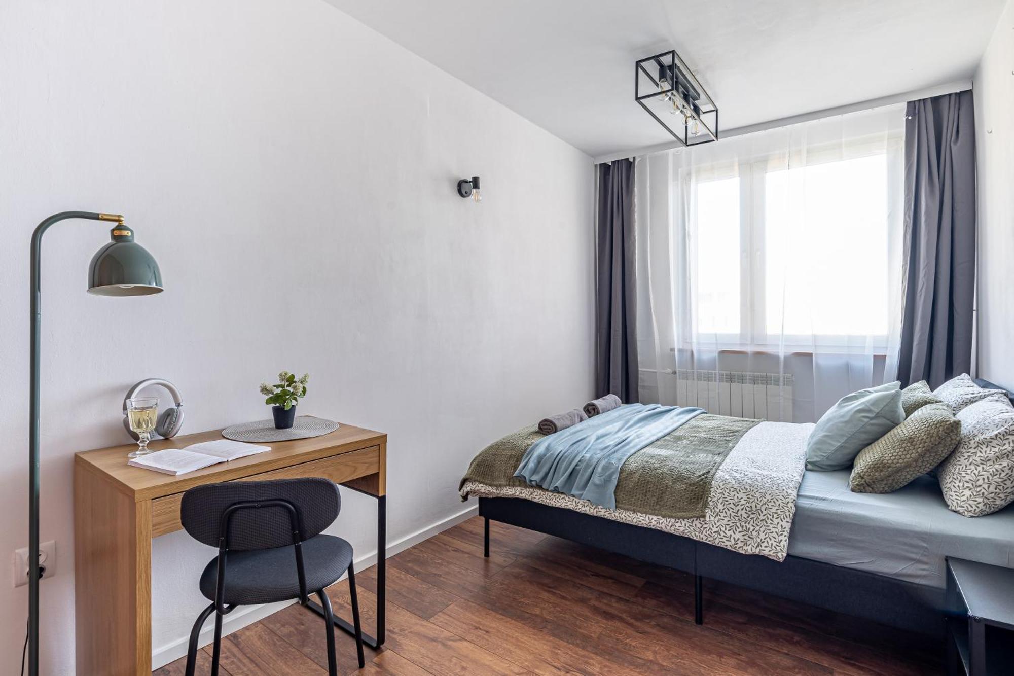 One-Bedroom Apartment