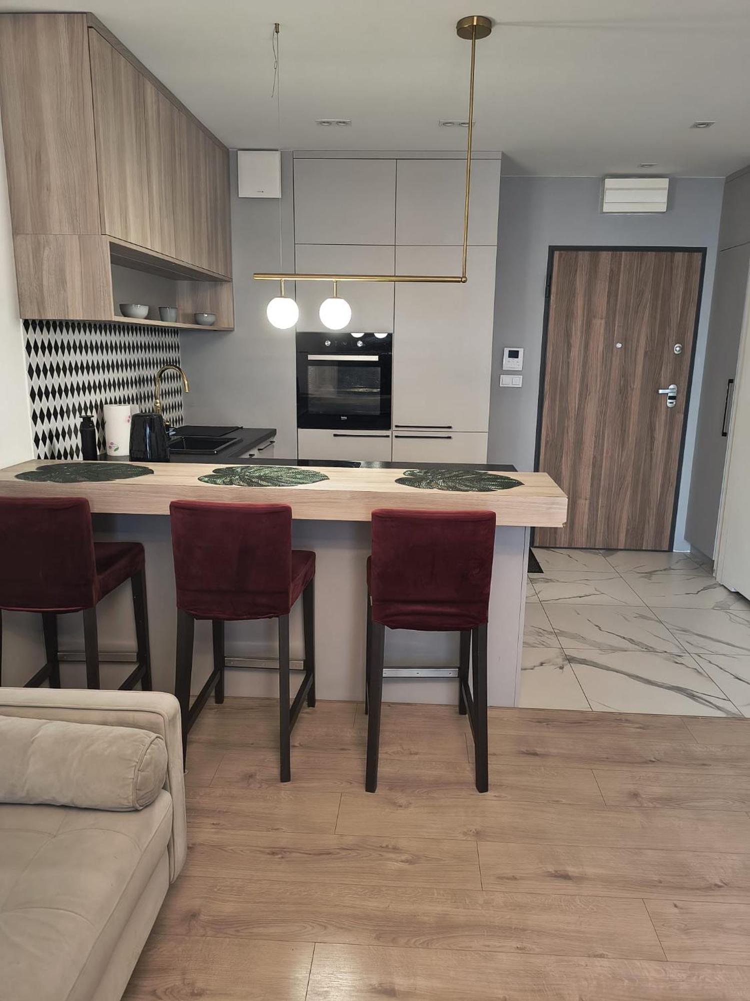 One-Bedroom Apartment