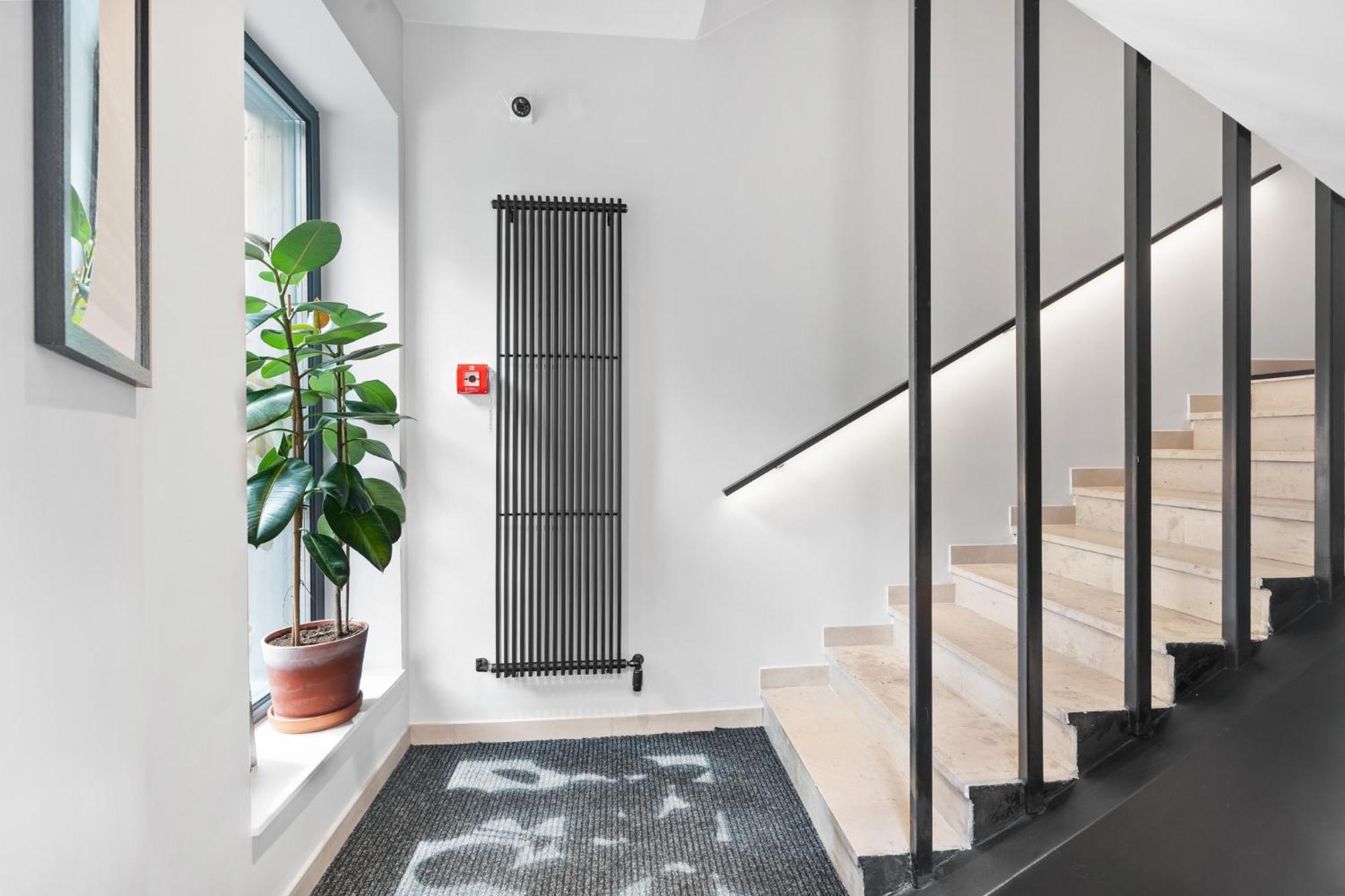 Studio Balcony
