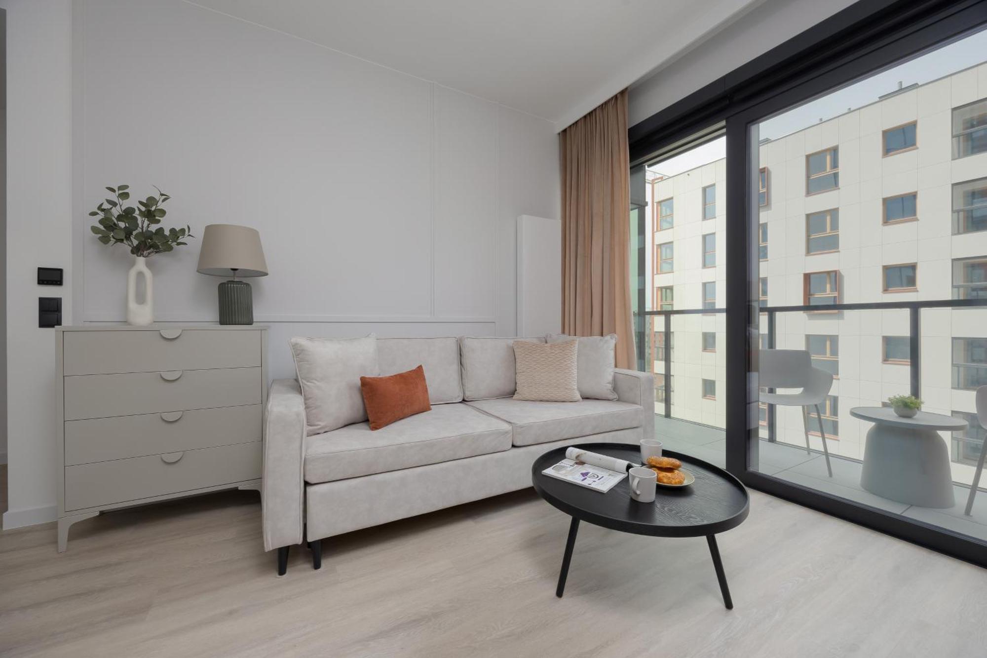 Deluxe One-Bedroom Apartment