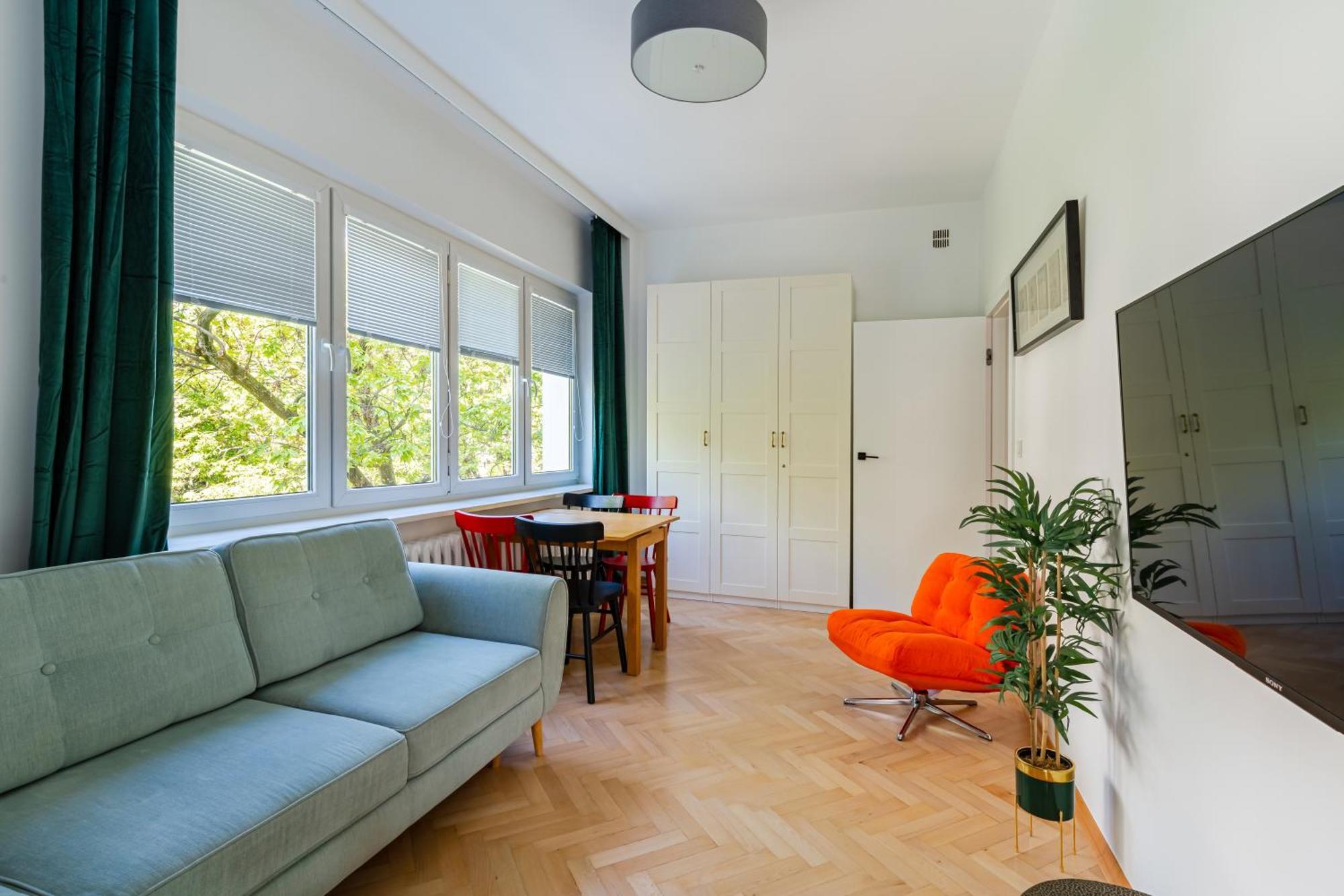 One-Bedroom Apartment