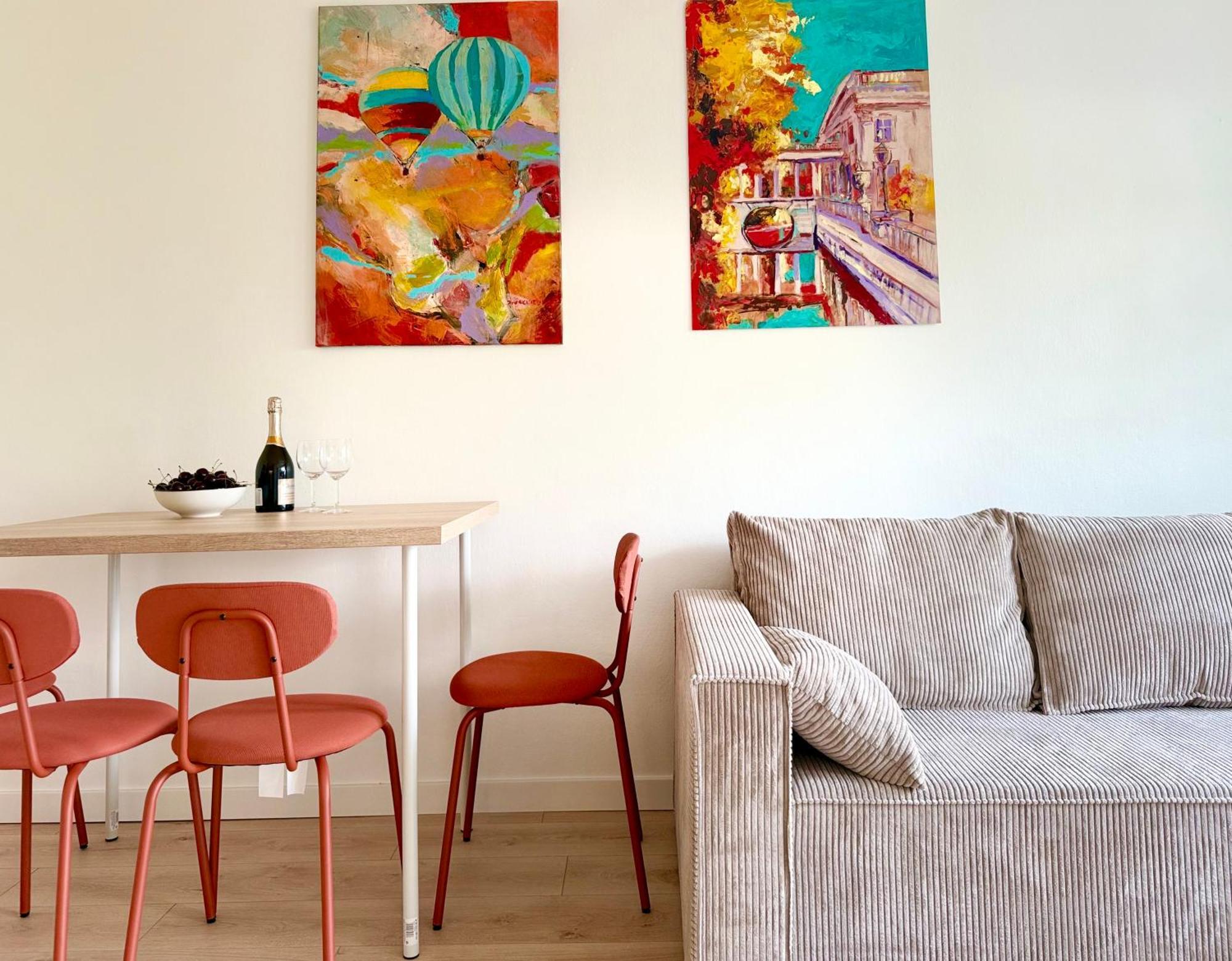 One-Bedroom Apartment