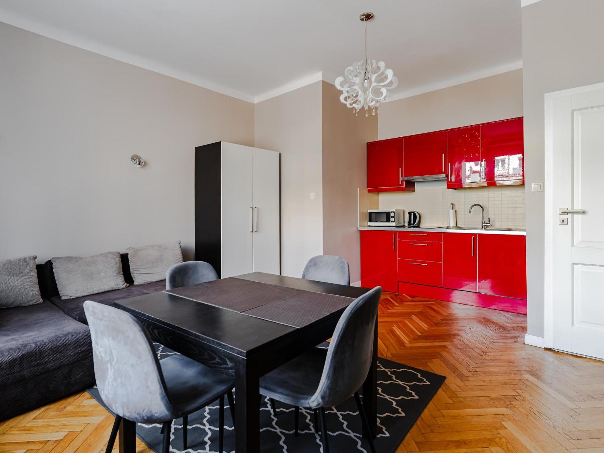 One-Bedroom Apartment