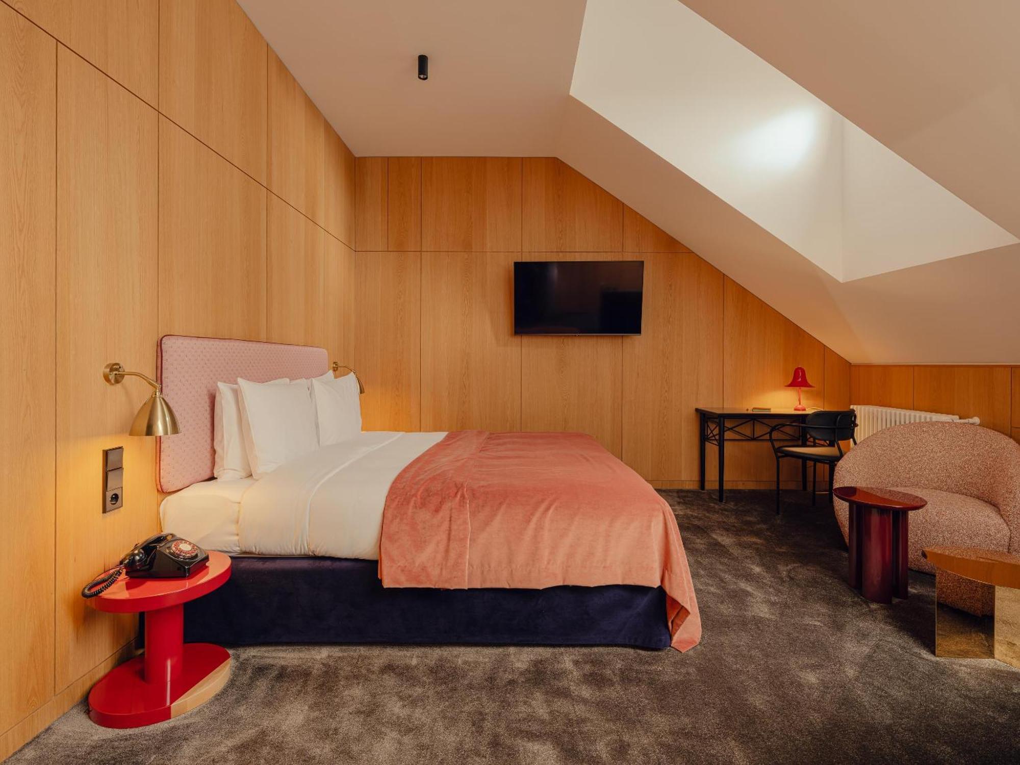 Superior King Room