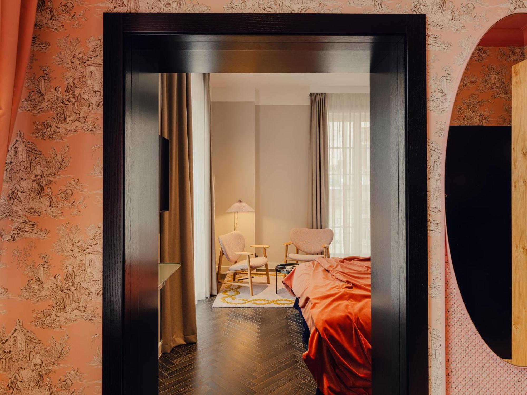 Superior King Room
