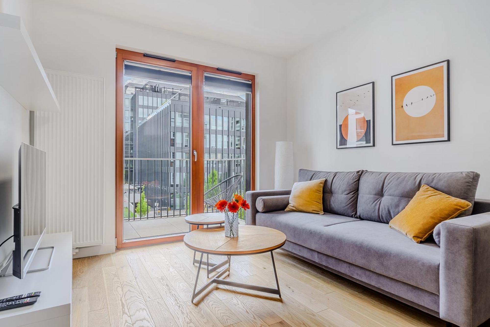Deluxe One-Bedroom Apartment