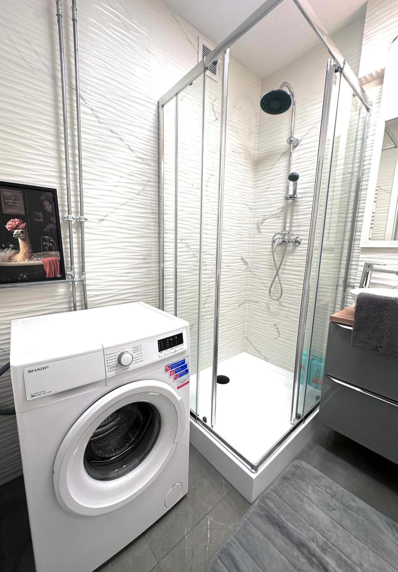 Superior One-Bedroom Apartment