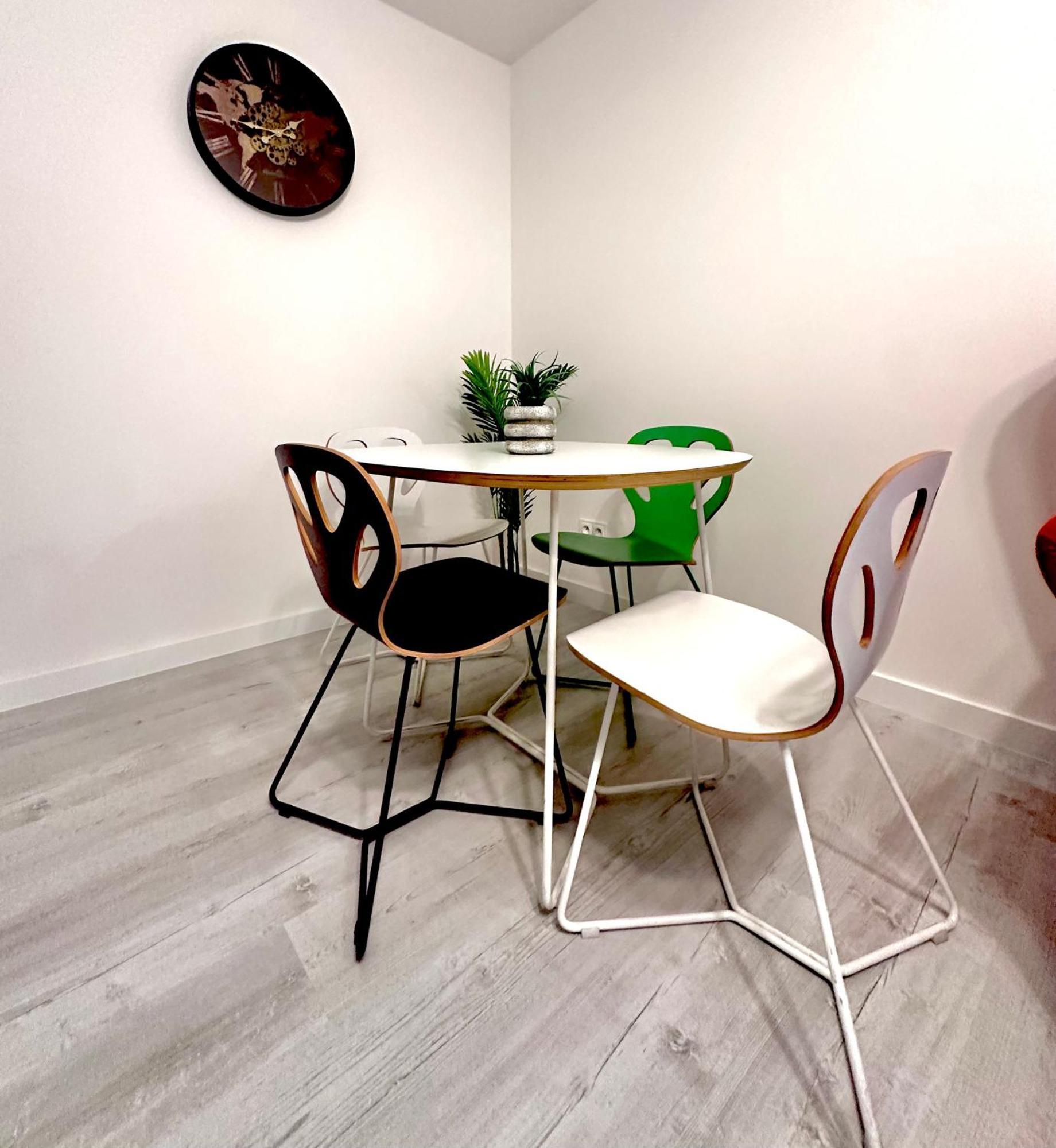 Superior One-Bedroom Apartment