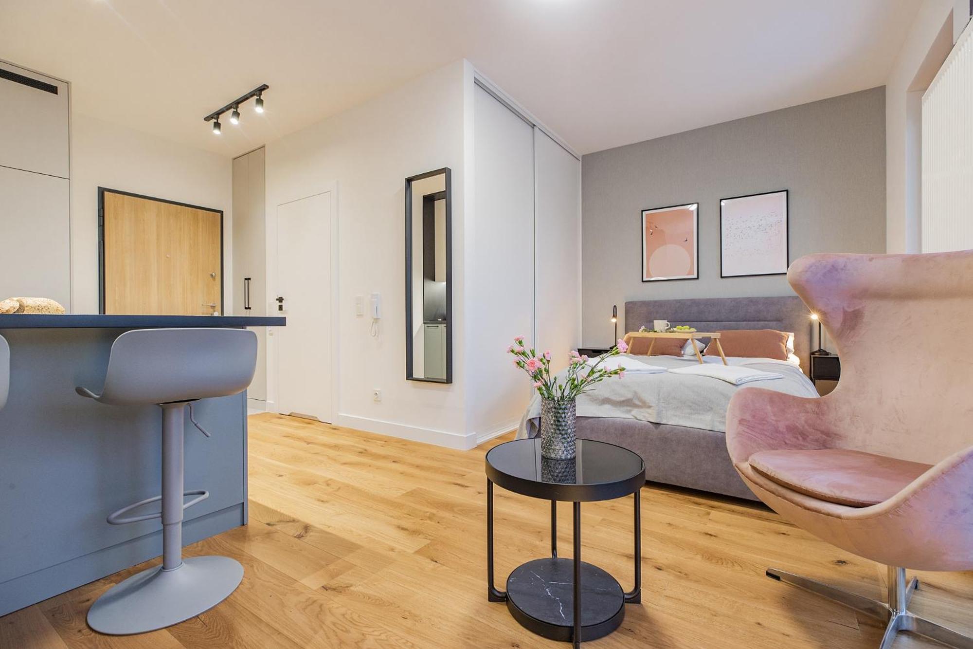 One-Bedroom Apartment