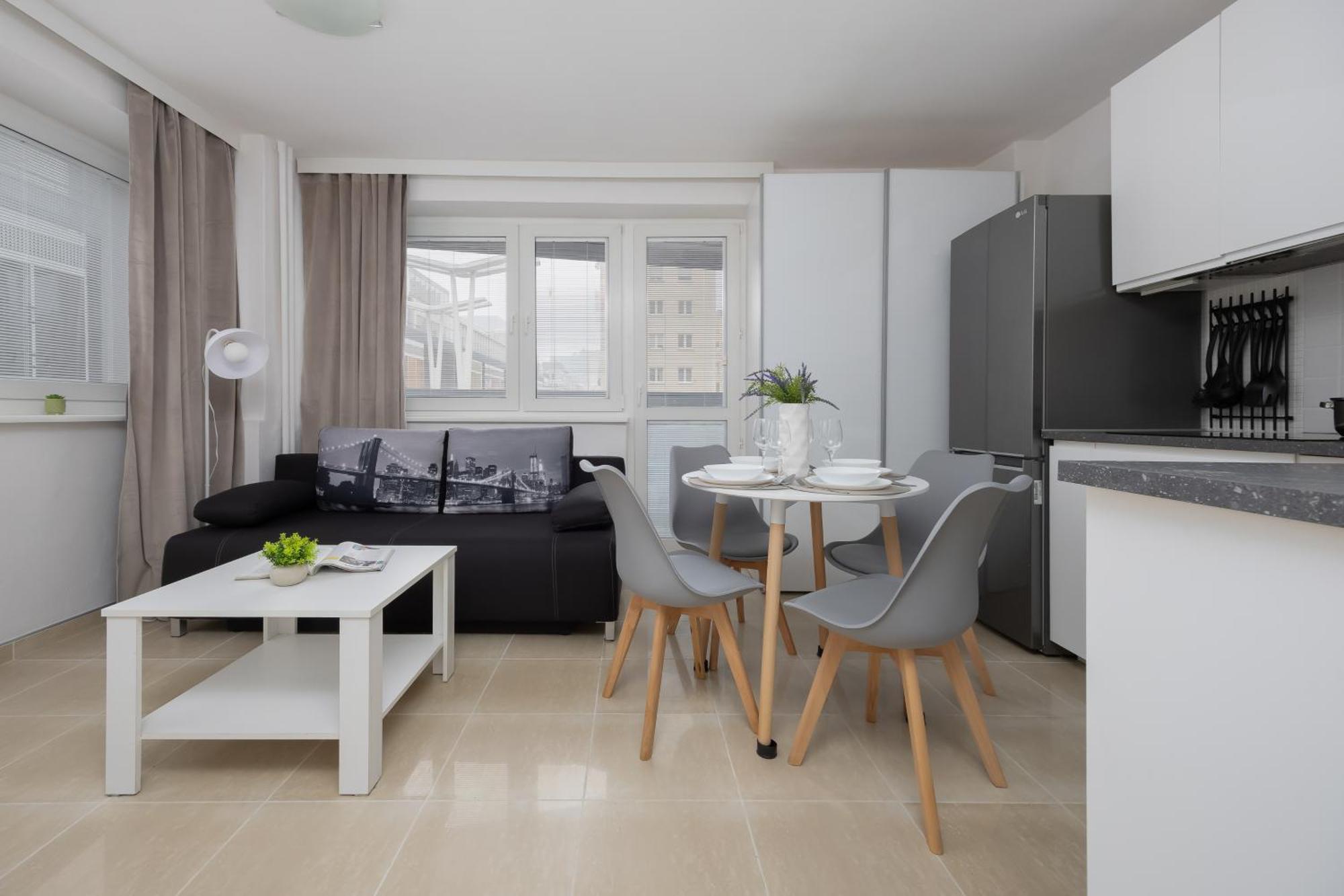 One-Bedroom Apartment