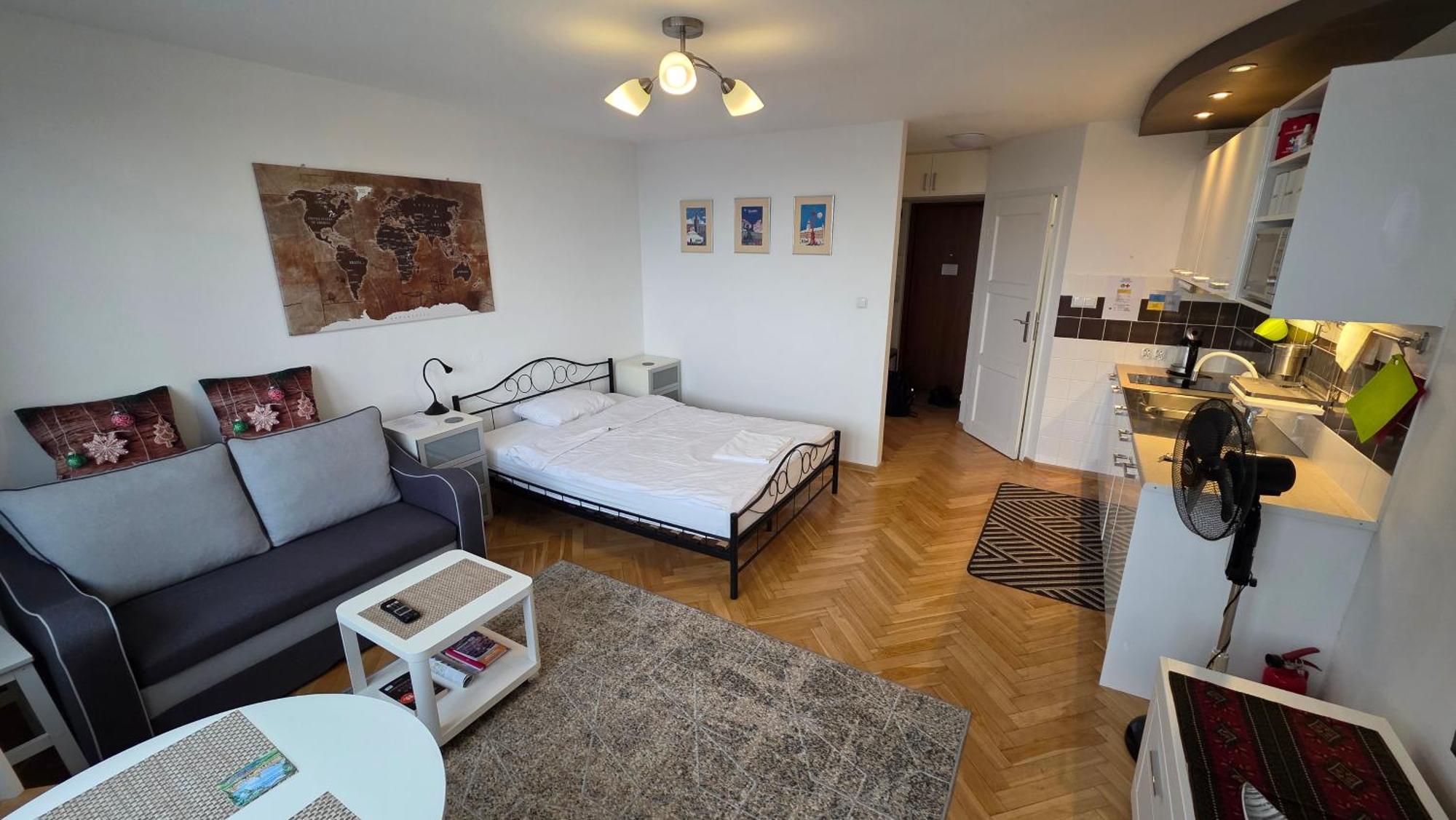 One-Bedroom Apartment