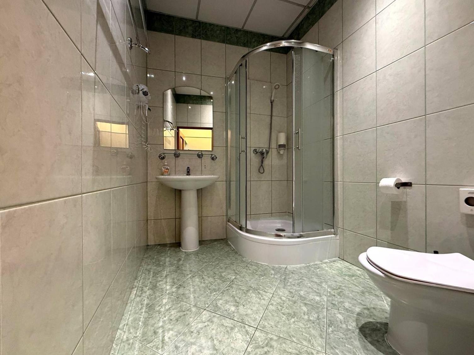 Double Room Private Bathroom
