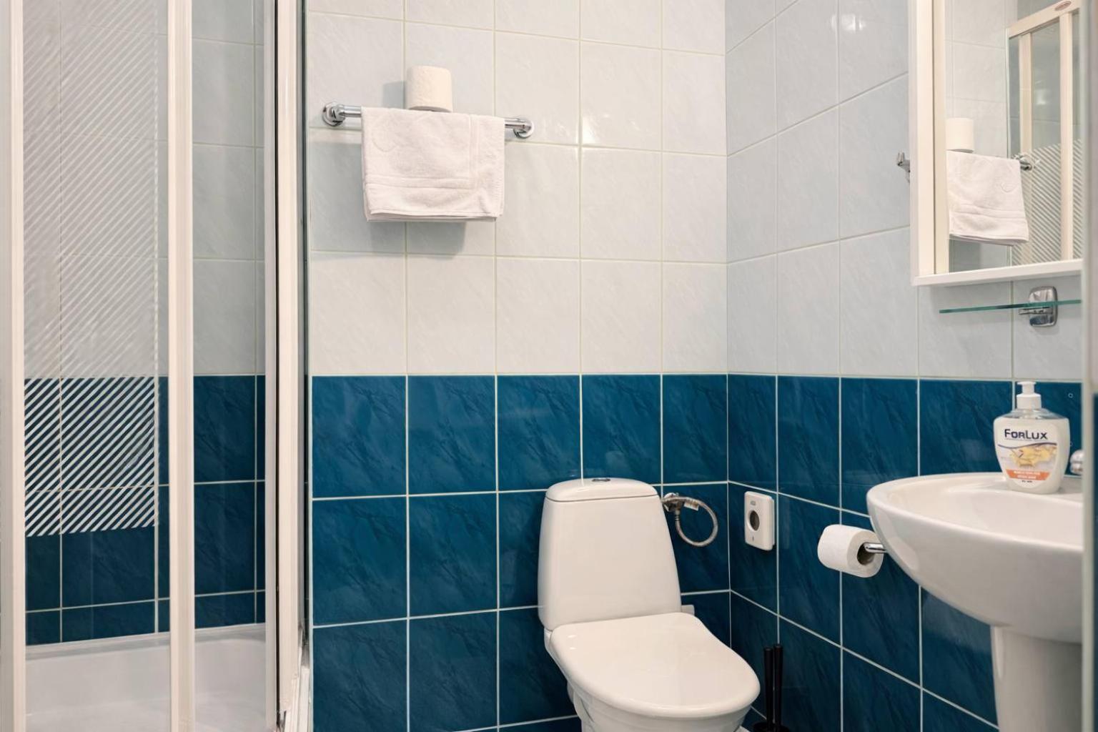 Double Room Private Bathroom