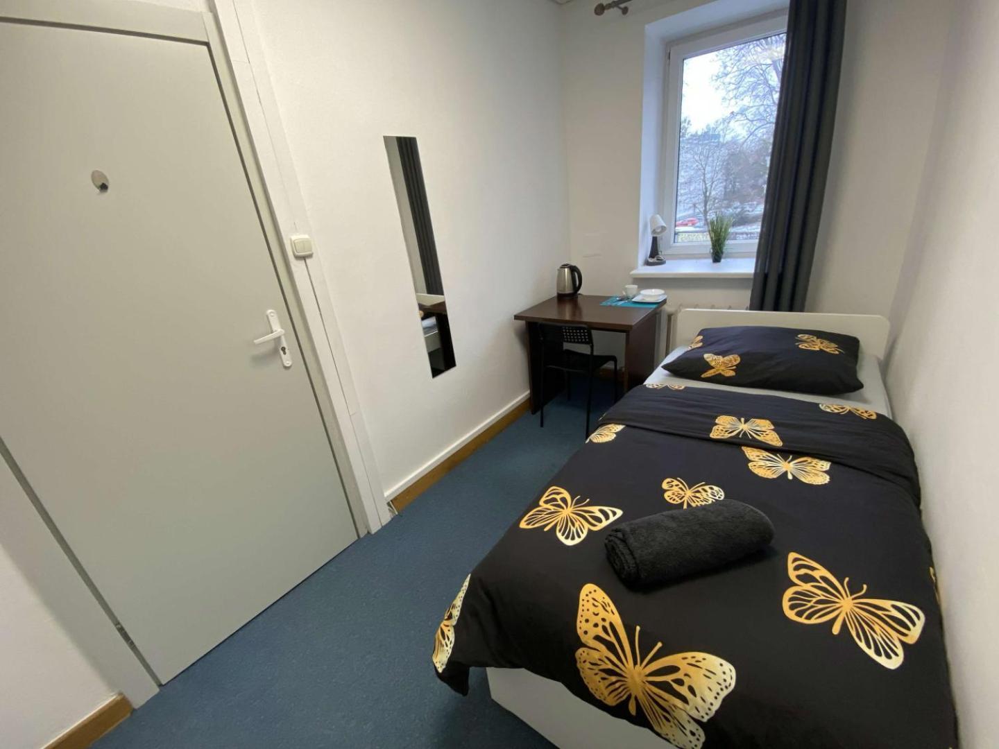 Large Single Room