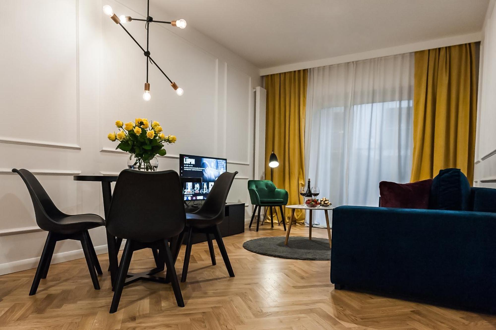 Deluxe One-Bedroom Apartment