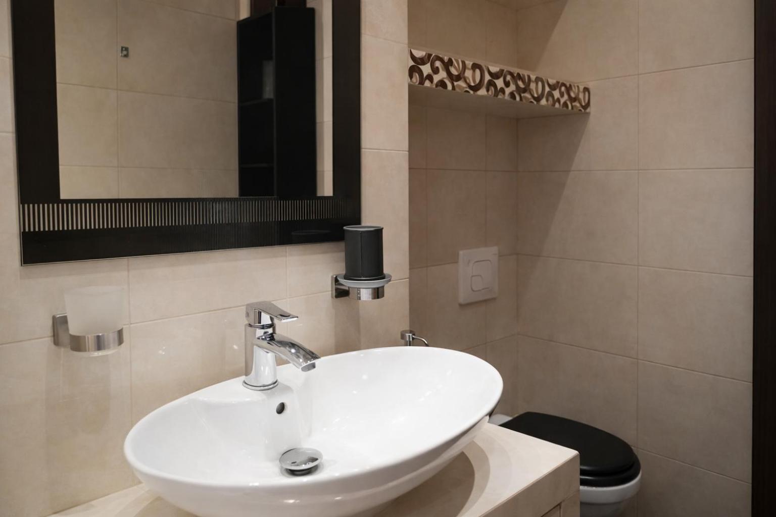 Studio Apartment One Double Bed