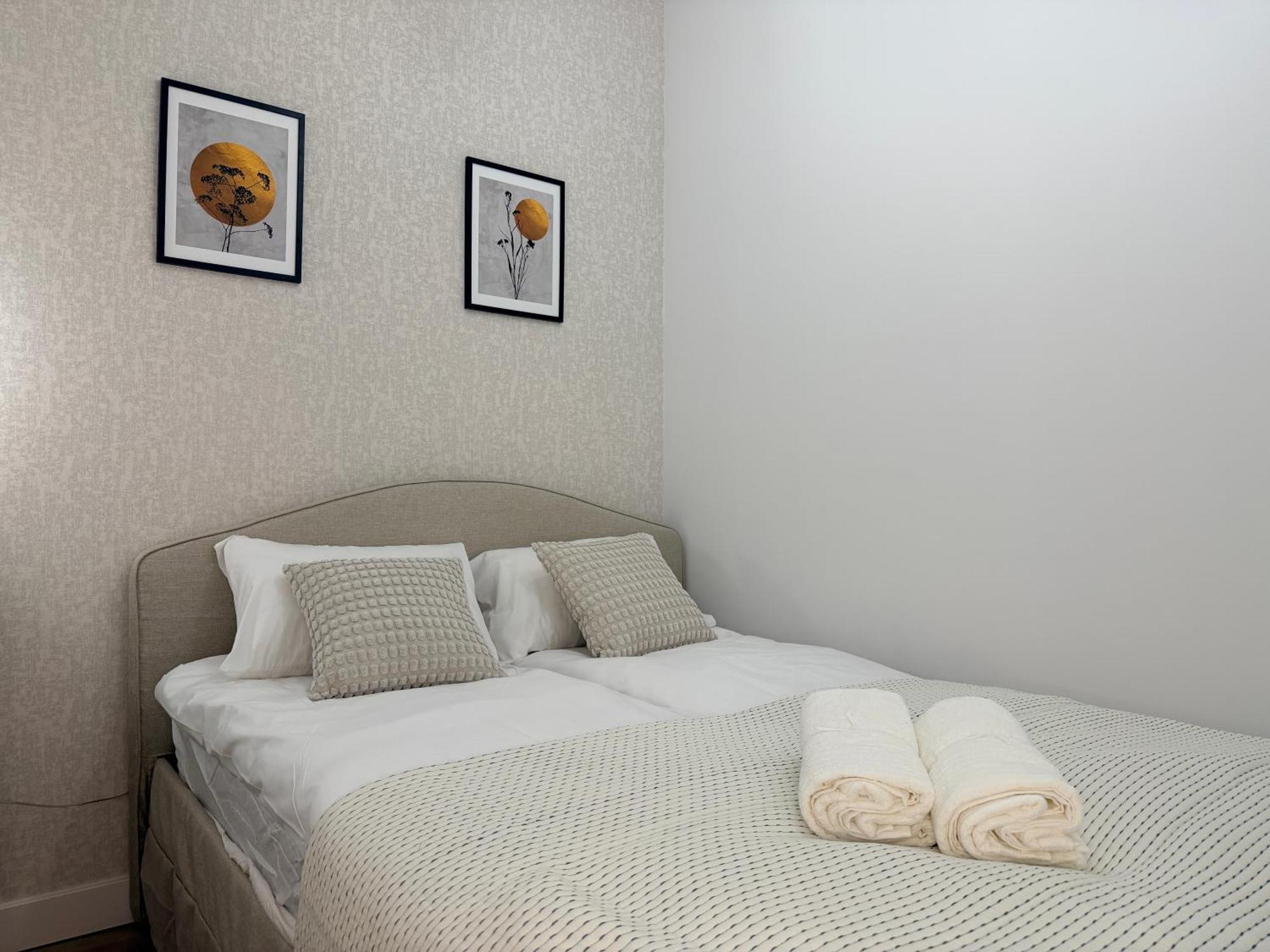 Superior One-Bedroom Apartment Balcony