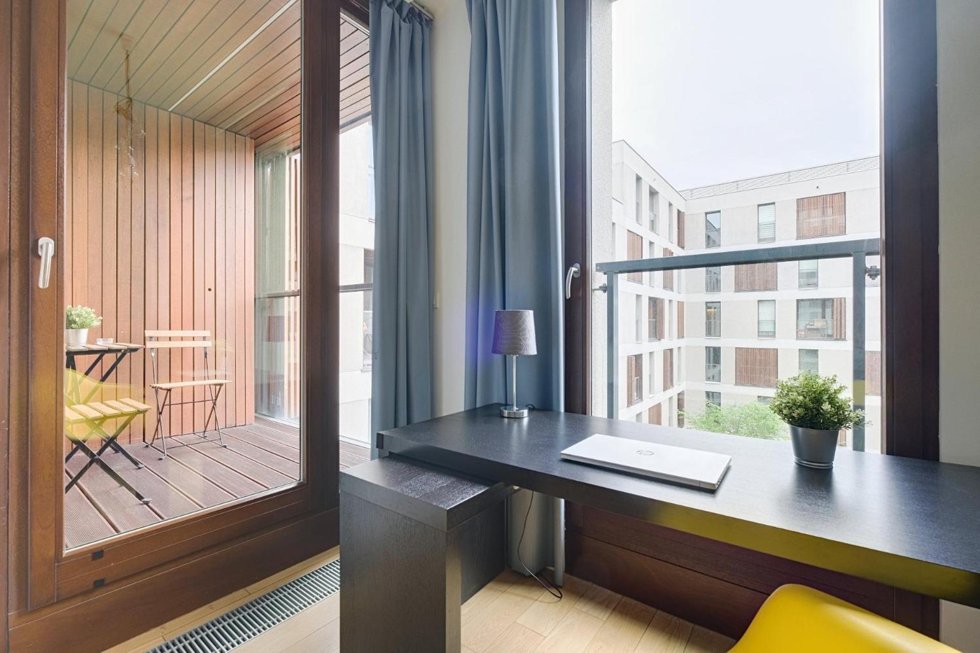Superior One-Bedroom Apartment Balcony