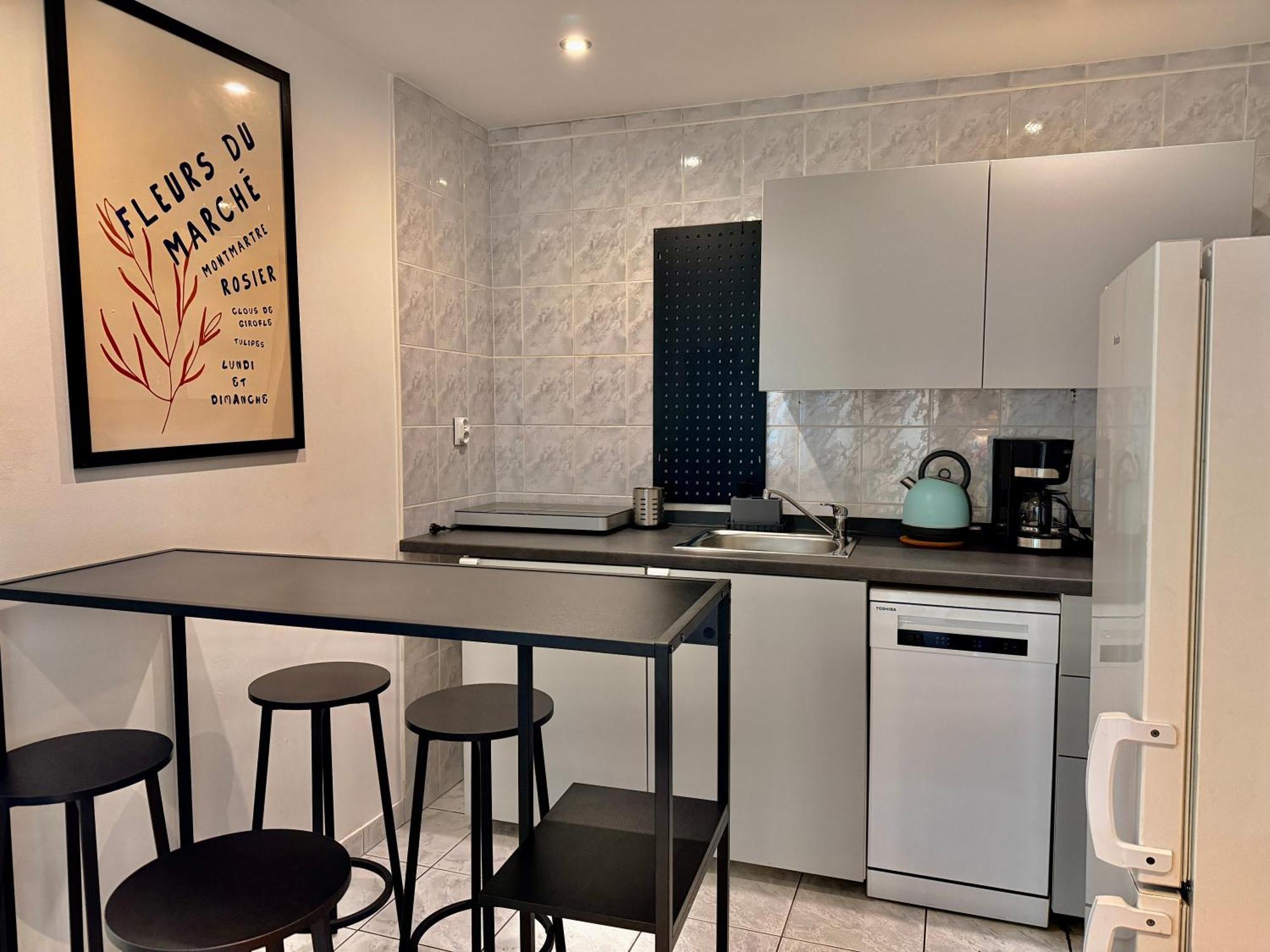 One-Bedroom Apartment
