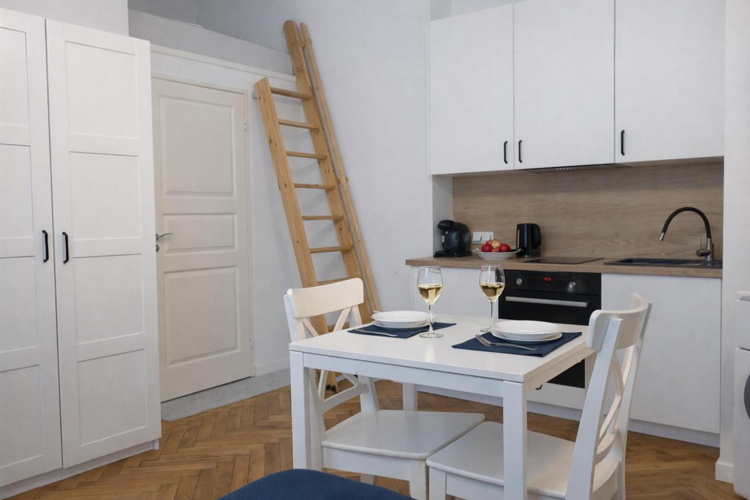 Studio Apartment One Double Bed