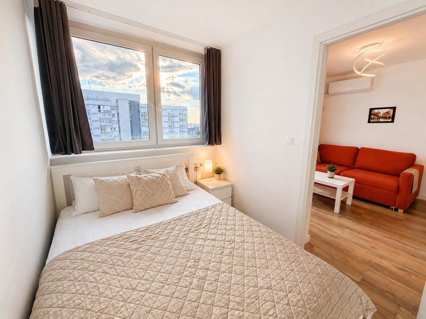 One-Bedroom Apartment