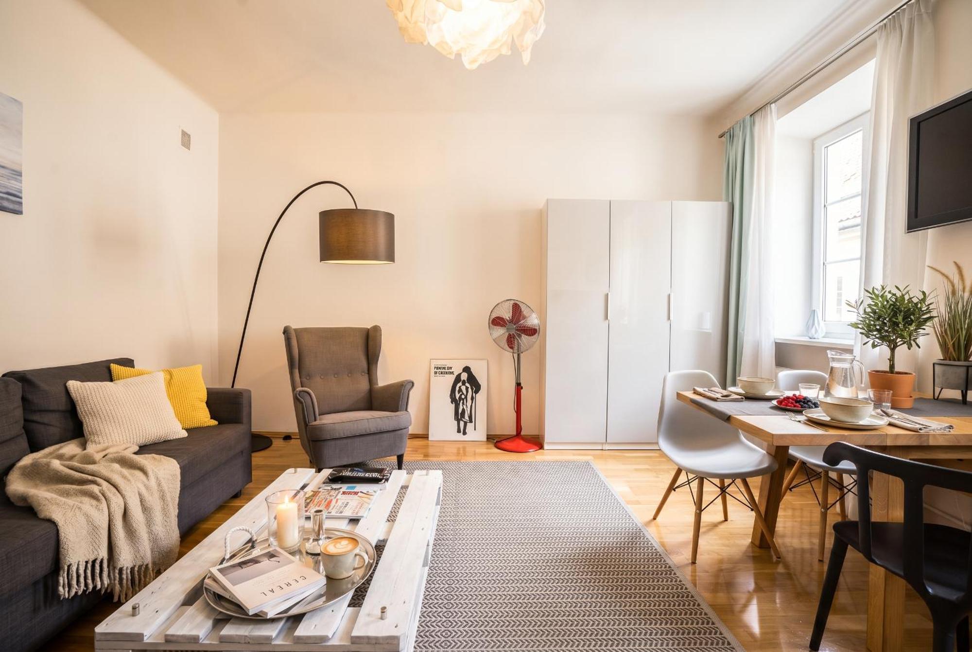 One-Bedroom Apartment