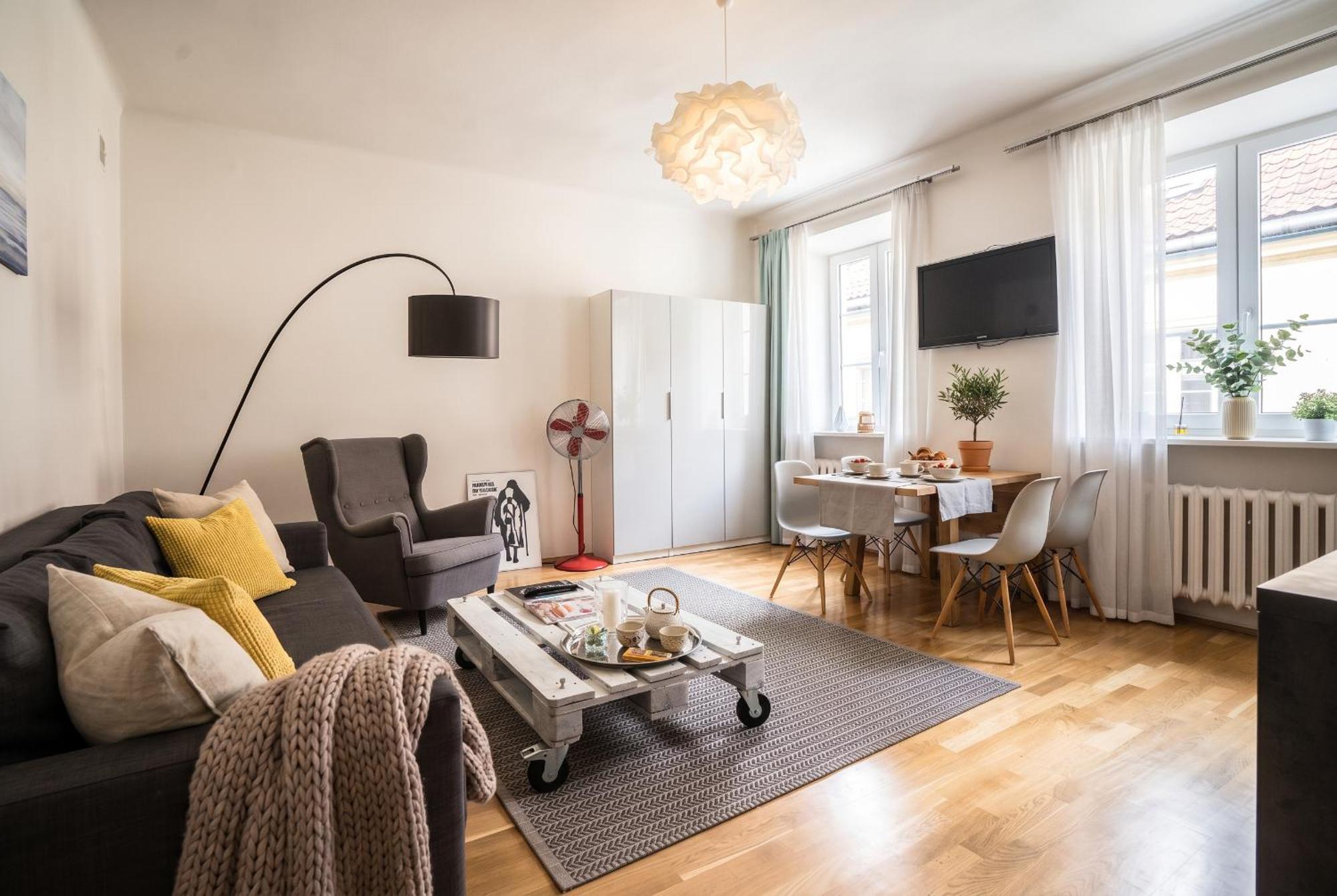 One-Bedroom Apartment
